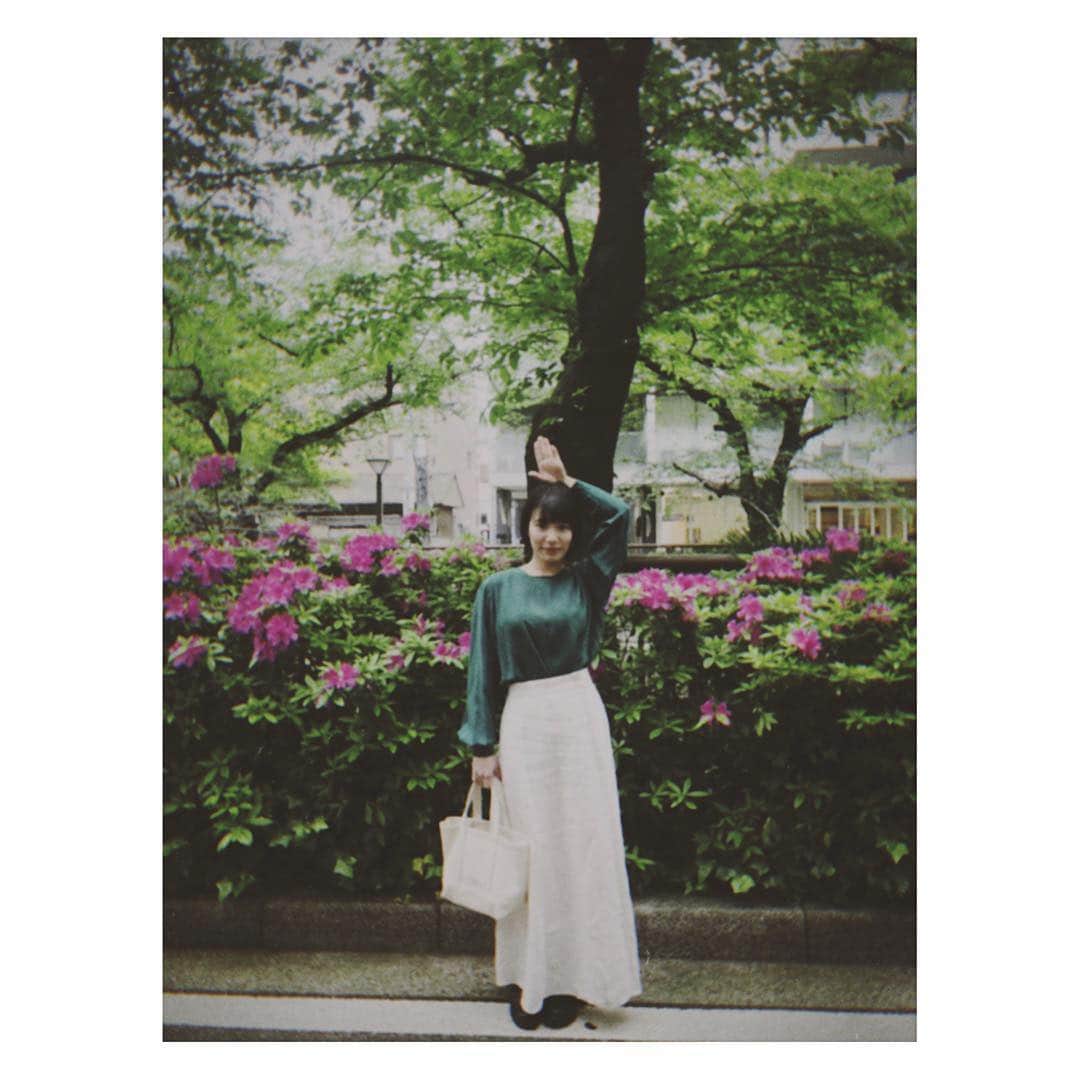 生越千晴のインスタグラム：「. 連休、終わりますね。 キングダム観てきました。見応えあった〜面白かった◎  モダン稽古もそろそろ始動します。20周年、ぜひ観に来てください。 まっております！ modernswimmers.com/nextstage/」