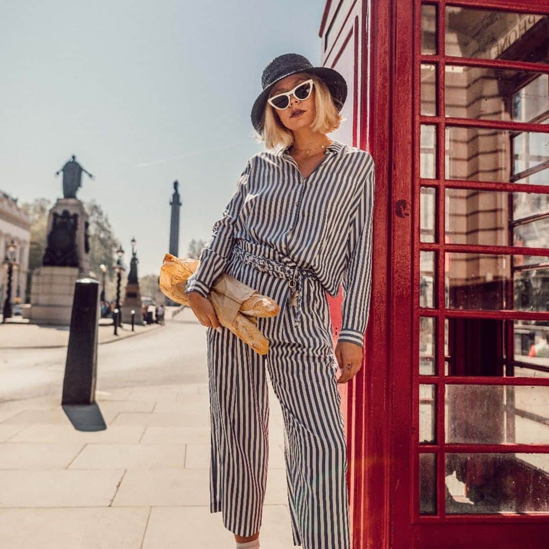 Ted Bakerさんのインスタグラム写真 - (Ted BakerInstagram)「Bag(gett) your stripes with Ted  @natinstablog (Open collar striped shirt: NORONA | Striped wide leg trousers: DELYN)」5月6日 17時30分 - tedbaker