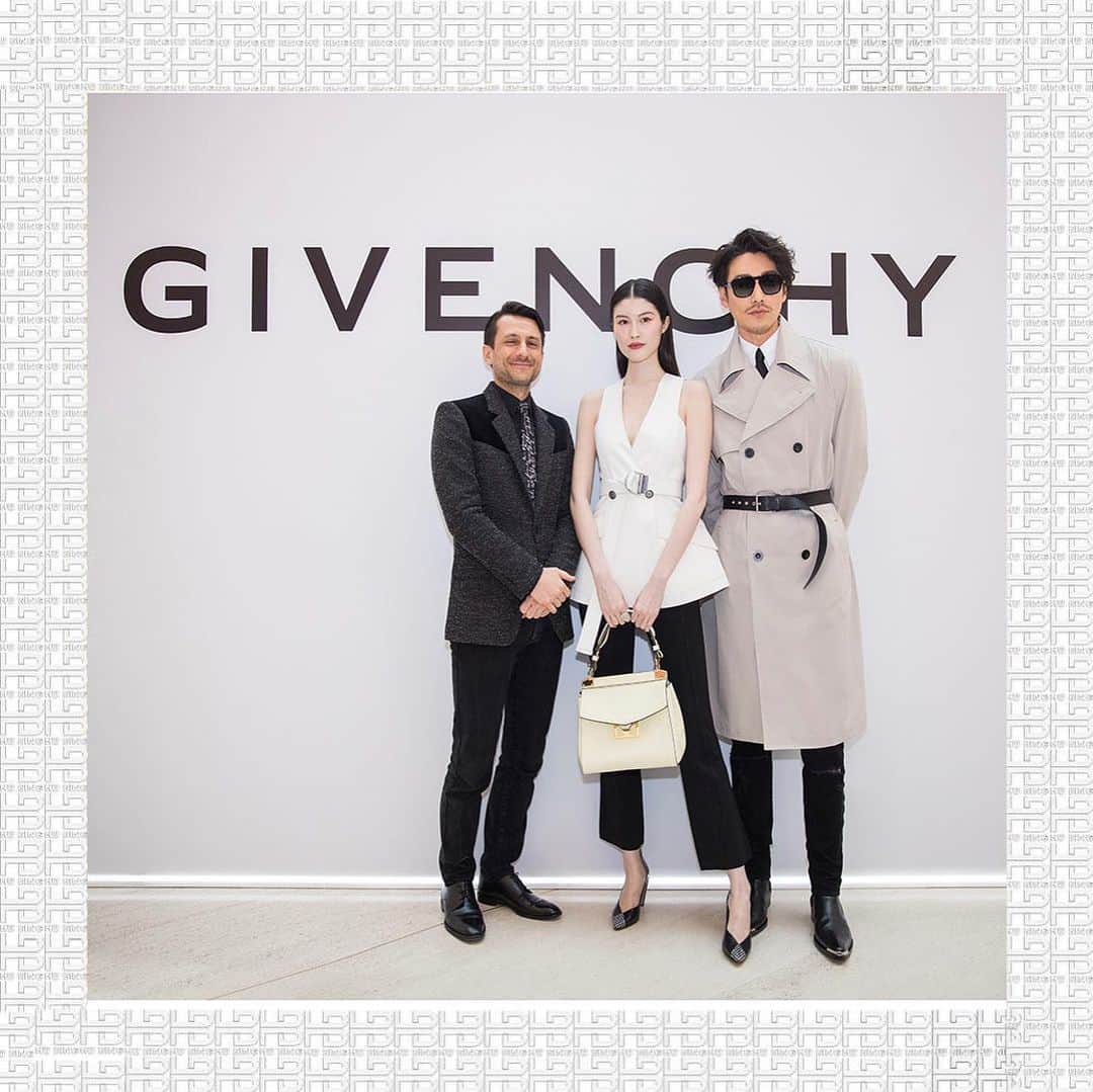 フー・ビンのインスタグラム：「Great to meet Paolo Zullo and He Sui at the @givenchyofficial pop up store right here in Shanghai! The mysterious blend between designs from Europe and Asia is truly igniting some harmonious “chemical reactions”.」