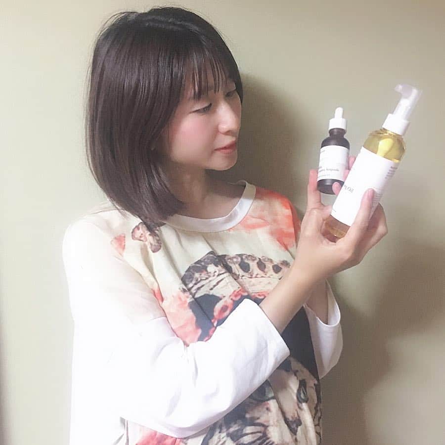 のインスタグラム：「ㅤㅤㅤㅤㅤㅤㅤㅤㅤㅤㅤㅤㅤ ㅤㅤㅤㅤㅤㅤㅤㅤㅤㅤㅤㅤㅤ 最近注目している#韓国コスメ …𓇼 ㅤㅤㅤㅤㅤㅤㅤㅤㅤㅤㅤㅤㅤ ずっと気になってた #ピュアクレンジングオイル と#ビフィダ が届きました𓍯 ㅤㅤㅤㅤㅤㅤㅤㅤㅤㅤㅤㅤㅤ ピュアクレンジングの方は 全成分が安全1等級というだけあって メイクが落ちる落ちる…！ #フェイスマッサージ しながらメイクを落とすように心がけると尚良しです◎ ㅤㅤㅤㅤㅤㅤㅤㅤㅤㅤㅤㅤㅤ ビフィダの方は韓国で エッセンス/アンプル部門2年連続1位で #アンチエイジング 効果がすごいみたい𓆡 ㅤㅤㅤㅤㅤㅤㅤㅤㅤㅤㅤㅤㅤ #美白 効果も期待できるから顔から首にかけて 使うようにしてます…！ 無香料だし伸びもいい！ 成分が濃密でとろーり感があります✌︎ ㅤㅤㅤㅤㅤㅤㅤㅤㅤㅤㅤㅤㅤ 妊娠中の肌荒れ半端ないから 少しでも綺麗になれるよう ケアしていきたいと思います\(　˙-˙　)/。° ㅤㅤㅤㅤㅤㅤㅤㅤㅤㅤㅤㅤㅤ ㅤㅤㅤㅤㅤㅤㅤㅤㅤㅤㅤㅤㅤ #韓国 #魔女工場 #pr #manyofactory #manyo #bifida #Amazon #アマゾン #クレンジングオイル #purecleansingoil #美容液 #cosmetics #美肌 #肌ケア #mamagirl #女の子ママ #プレママ #第二子妊娠中 #美容好きな人と繋がりたい」