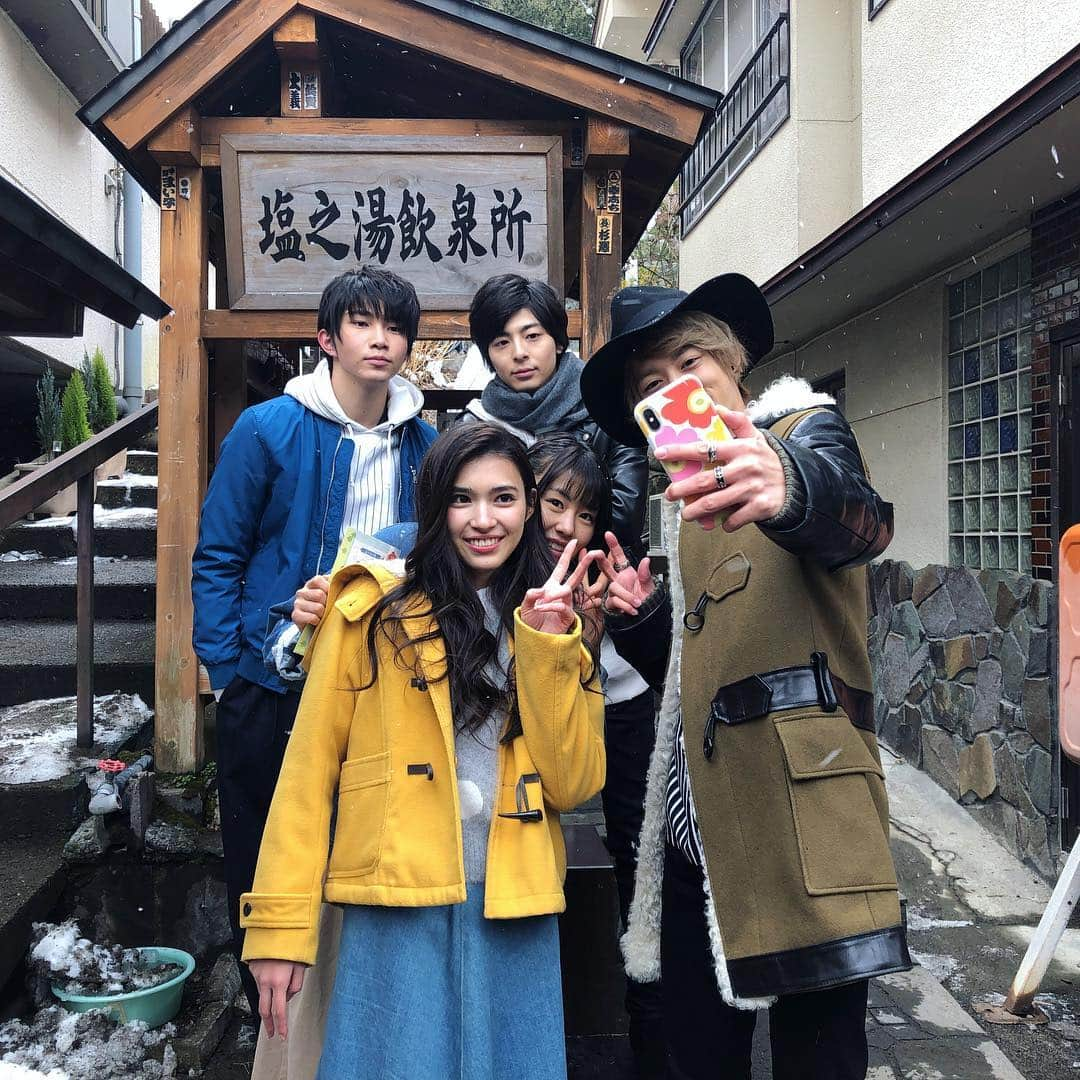 フジテレビ「FOD」さんのインスタグラム写真 - (フジテレビ「FOD」Instagram)「#高嶺と花 💴🌸 本日24時55分から第3話放送‼️ 第2話の無料配信は24時24分まで🙌 そして #FOD では全8話完全版が配信中です‼️ #高杉真宙 #竹内愛紗 #フジテレビ」5月6日 18時25分 - fod_official