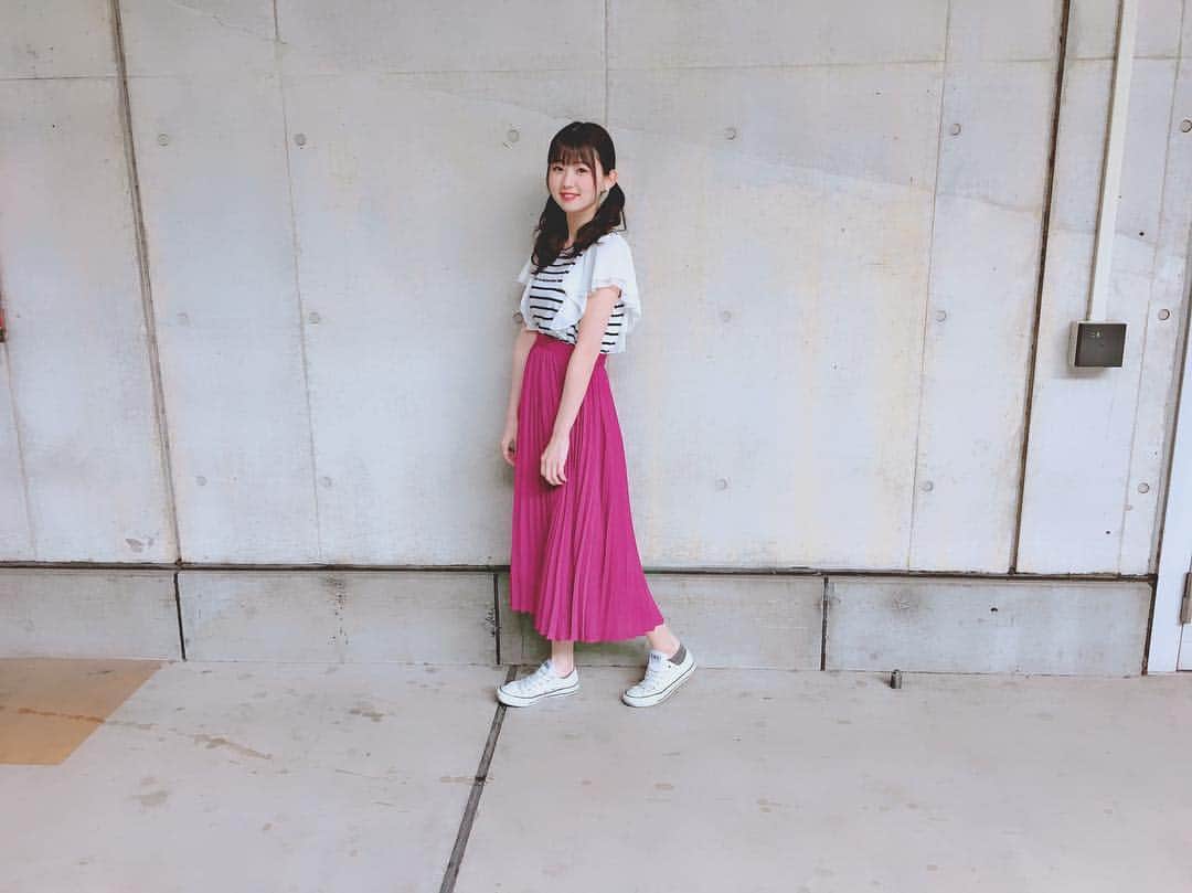 熊沢世莉奈さんのインスタグラム写真 - (熊沢世莉奈Instagram)「プリーツスカート持ってなかったから この間GUで1人悩みながら購入しました🙈💕 私が着ているのはSサイズです＼‪❤︎／ ピンクに見えるけど、紫だよ💜💜」5月6日 18時42分 - kuma_0417