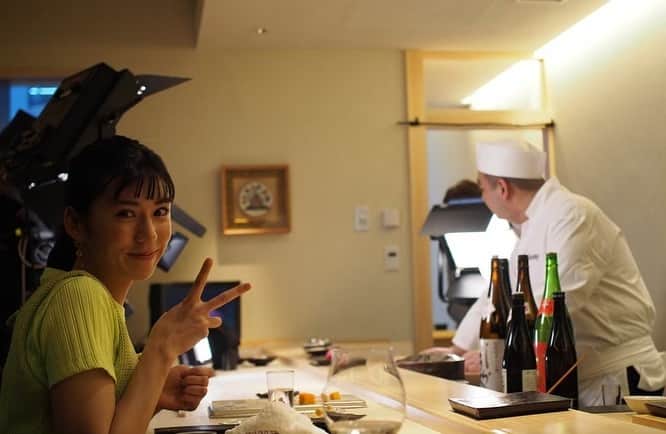 渡辺早織さんのインスタグラム写真 - (渡辺早織Instagram)「本日5/6 21:30〜 BS12『早川光の最高に旨い寿司』です！ 今回は日比谷「鮨 なんば」さんです。 とても丁寧なお料理と飲んだことのない日本酒のペアリングなど、とても楽しい時間でした👀🍣✨✨ 難波さん、お忙しい中ご協力ありがとうございました🍀 ぜひチェックしてください☺️ #bs12  #早川光の最高に旨い寿司  #名店のおつまみ #鮨なんば #web版もみてね」5月6日 18時35分 - _watanabesaori_