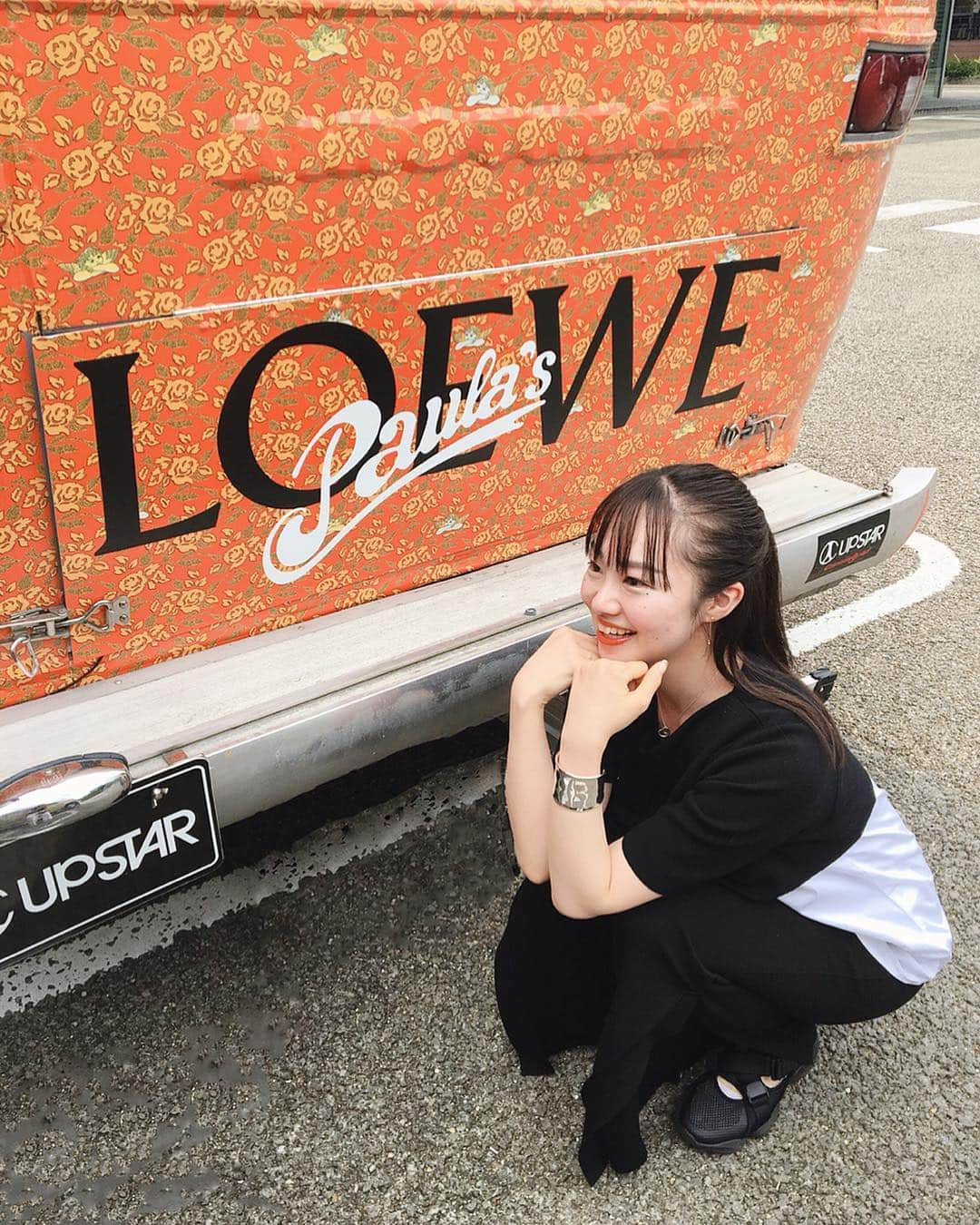 舞雛かのんさんのインスタグラム写真 - (舞雛かのんInstagram)「🧡💛 loewe....❤︎ .  #loewe #代官山蔦屋書店」5月6日 18時36分 - mizho_601