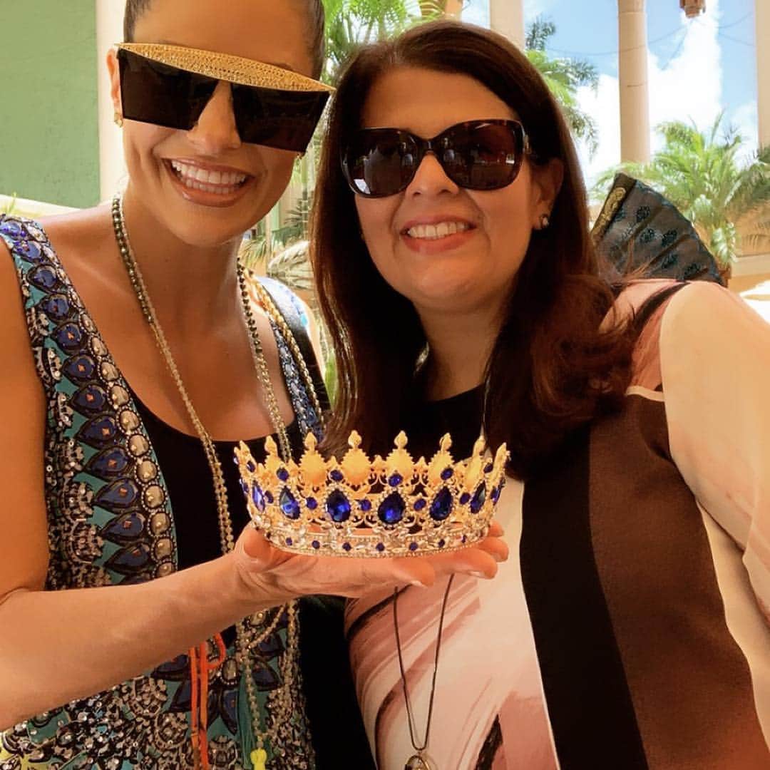 ジェニファー・ニコール・リーさんのインスタグラム写真 - (ジェニファー・ニコール・リーInstagram)「👑Hi Friends! Happy Monday & Happy Mothers Day “WEEK”! And don’t you agree, that behind every successful woman is a tribe of women who have her back? Im grateful to say that my “Queens Who Conquer Boss-Babe Power Brunch” in honor of Mothers Day was a HUGE SUCCESS! These events are high-end empowering networking events where successful & established women of integrity & substance come together to build strong powerful business relationships & friendships. Im blessed to produce these “Experience Events”, where women can truly grow, flourish & take their personal & professional selves to the next level!  And congrats to all the fabulous Queens who showed up to the Queens Who Conquer boss babe power brunch in honor of Mother’s Day! I celebrate each and everyone of you! These women are the heartbeat of the world, the back bone of their families, and the make it happen kind of women who work nonstop on making their dreams come true! I’m honored to call them my friends, my sisters, and part of my world! You make the world such a beautiful place! I’m so grateful for each and everyone of you! KEEP SHINING QUEENS! And Happy Mothers Day!  Don’t miss our next events! All info below, & space is limited!  6/1 BdayQueensWhoConquer.com Versace Mansion Bday Party  6/29 QueensWhoConquer.com Private Summer Bash Bikini Pool Side Workout & Pool Party  1/16-1/19 2020 JNL VIP World Conference & Fun Fitness Retreat at the Hilton Bentley Hotel , tix at www.JNLVIPretreat.com  @caterinarealty @catysasi @romymoreno_ @van.solo @paoproductions @hbw2019 @delugecosmetics @claramadridq @curlyloxbox @sumershaw @sarah_taybay @nathalieyepes95 @yelitzacv @jennifernicolelee @jnlfunfitfoodie @jnlgymvip @jnlmediaproductions @jnlmakeup @goddezz_Lashez @luna_fit_inspiration @karen.joseph.7330  #JenniferNicoleLee #Fitness #Fashion #Luxury #Lifestyle #author #CoverModel #SuperModel #FitnessModel #Mogul #Blessed #worldwide #Love #life #ThankYou #God #JNLWorldwide #JNLGymVIP #JNLVIP #Makeup #JNLMakup #JNLMediaProductions #JNLFunFitFoodie #Foodie #Travel #TopInfluencer #Miami #HappyMothersDay」5月6日 18時36分 - jennifernicolelee