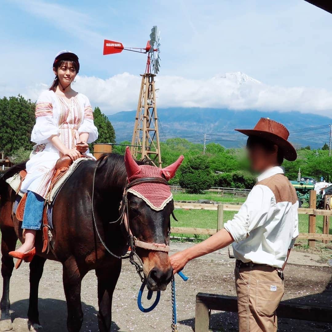 池田裕子さんのインスタグラム写真 - (池田裕子Instagram)「乗馬体験🐎  #馬 #富士宮 #まかいの牧場 #乗馬体験」5月6日 19時08分 - kurimushiyoukan