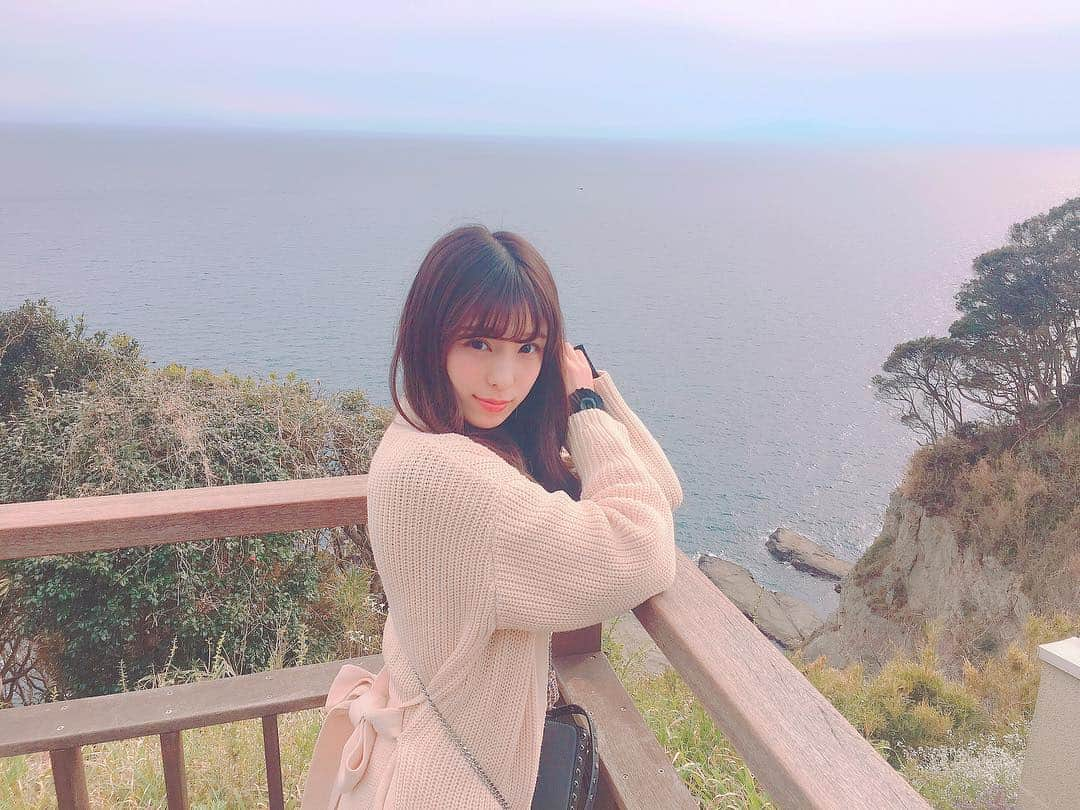 小嶋菜月さんのインスタグラム写真 - (小嶋菜月Instagram)「GW❣️ . . 10連休、みなさんっ楽しめましたかぁ〜？☺︎ . . 明日からまた頑張ろうね💜 . . #海 #江ノ島 #gw #ゴールデンウィーク」5月6日 19時30分 - kojimanatsuki_offical