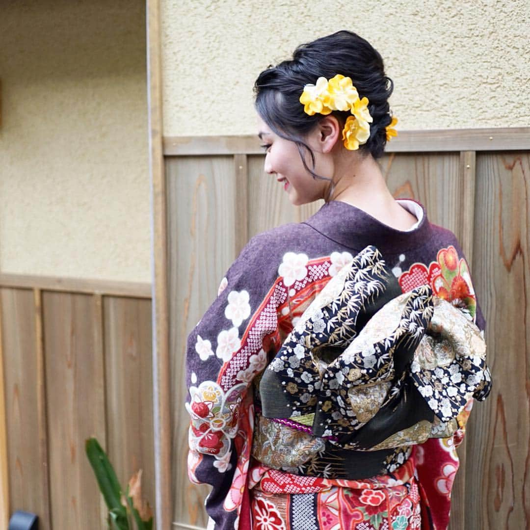 緑川静香さんのインスタグラム写真 - (緑川静香Instagram)「ラスト👘❤️ #kimono #obi #kimonohair #hairstyles #blackhair #bobhairstyles #selfie #selca #셀카 #셀피 #着物 #着物好き #着物女子 #振袖 #帯  #見てくれてありがとうございます #着物はえーわ #また着たいっす #GWはお仕事でした 笑 #皆さま10連休はいかがでしたか？」5月6日 19時31分 - midorikawa_shizuka