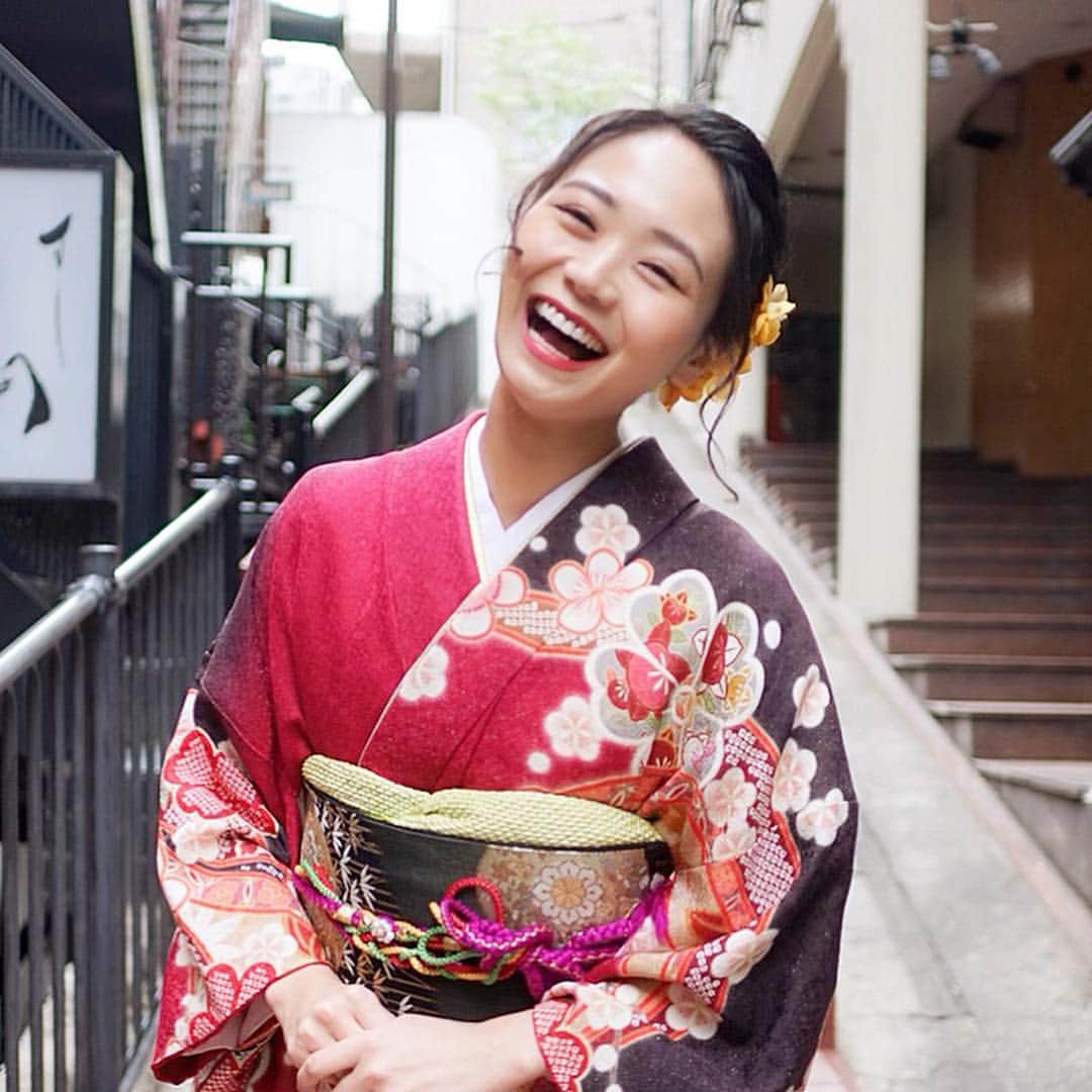 緑川静香さんのインスタグラム写真 - (緑川静香Instagram)「ラスト👘❤️ #kimono #obi #kimonohair #hairstyles #blackhair #bobhairstyles #selfie #selca #셀카 #셀피 #着物 #着物好き #着物女子 #振袖 #帯  #見てくれてありがとうございます #着物はえーわ #また着たいっす #GWはお仕事でした 笑 #皆さま10連休はいかがでしたか？」5月6日 19時31分 - midorikawa_shizuka