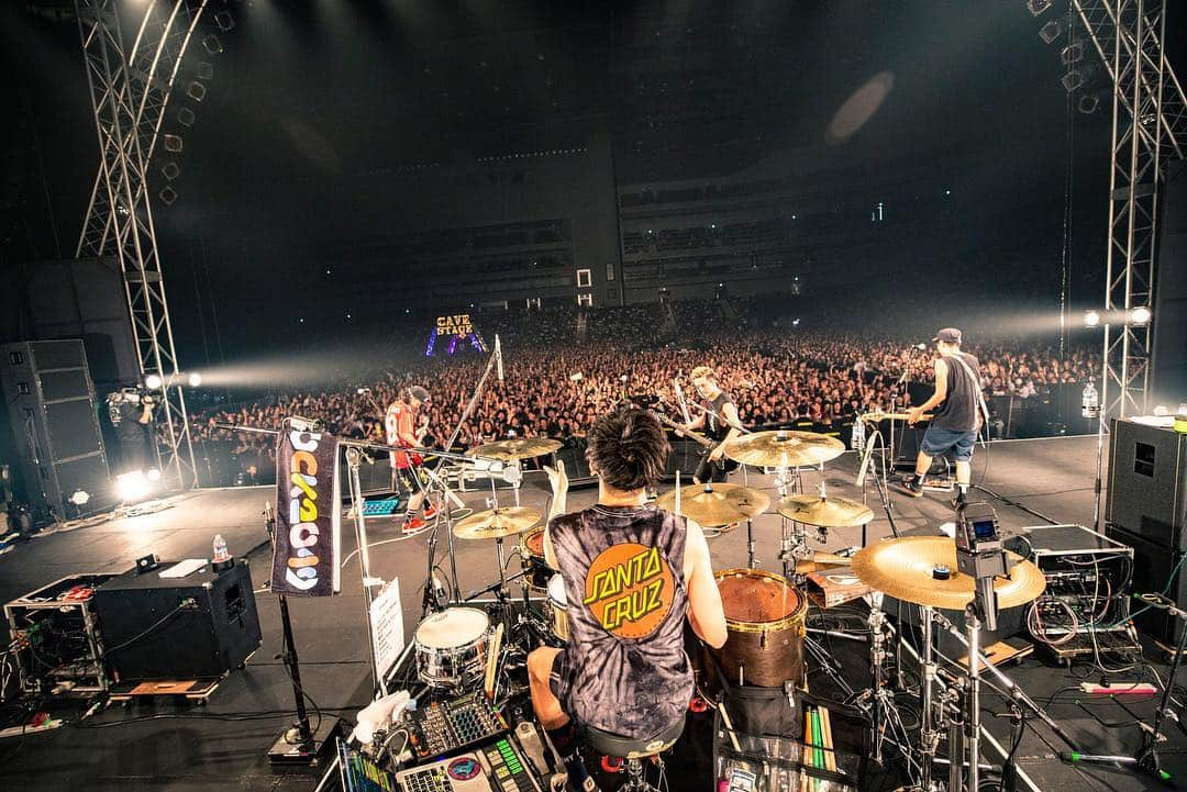 Jose さんのインスタグラム写真 - (Jose Instagram)「大型連休最終日VIVA LA ROCK2019ありがとう🤘 おい！明日から頑張ろうな？！ photo by @tamaishingo22」5月6日 19時43分 - jose.totalfat