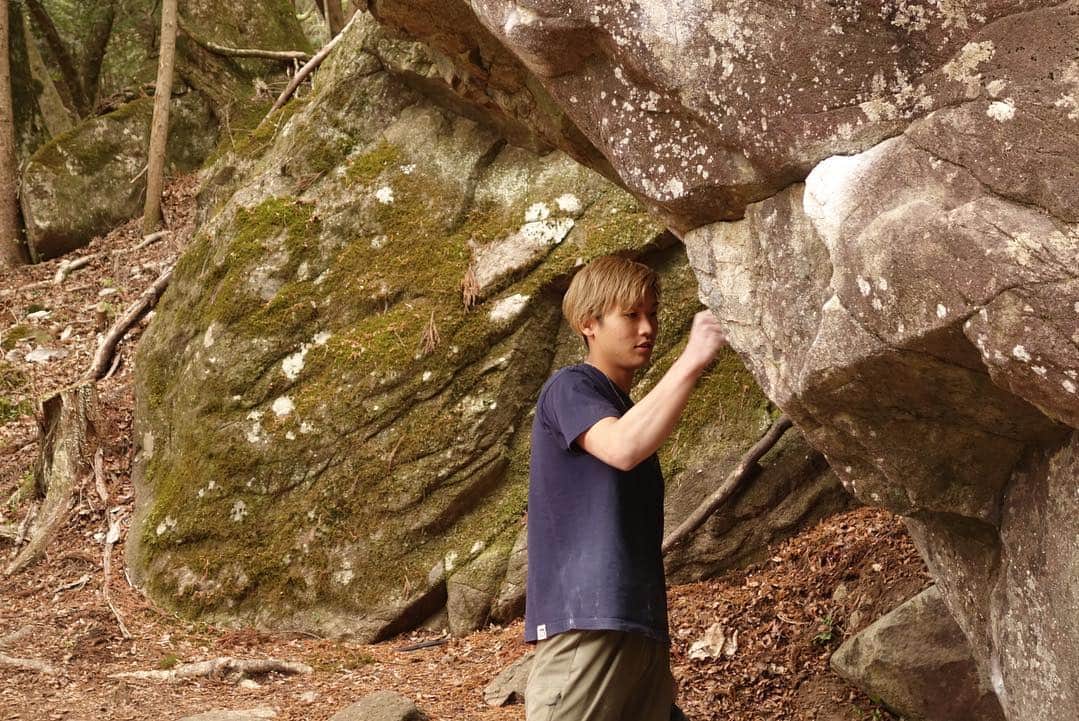 のインスタグラム：「Gothic V13✅  #bouldering #climbing #外岩 #恵那 @rollfilm_suck @eyecandyworks @scarpaspa」