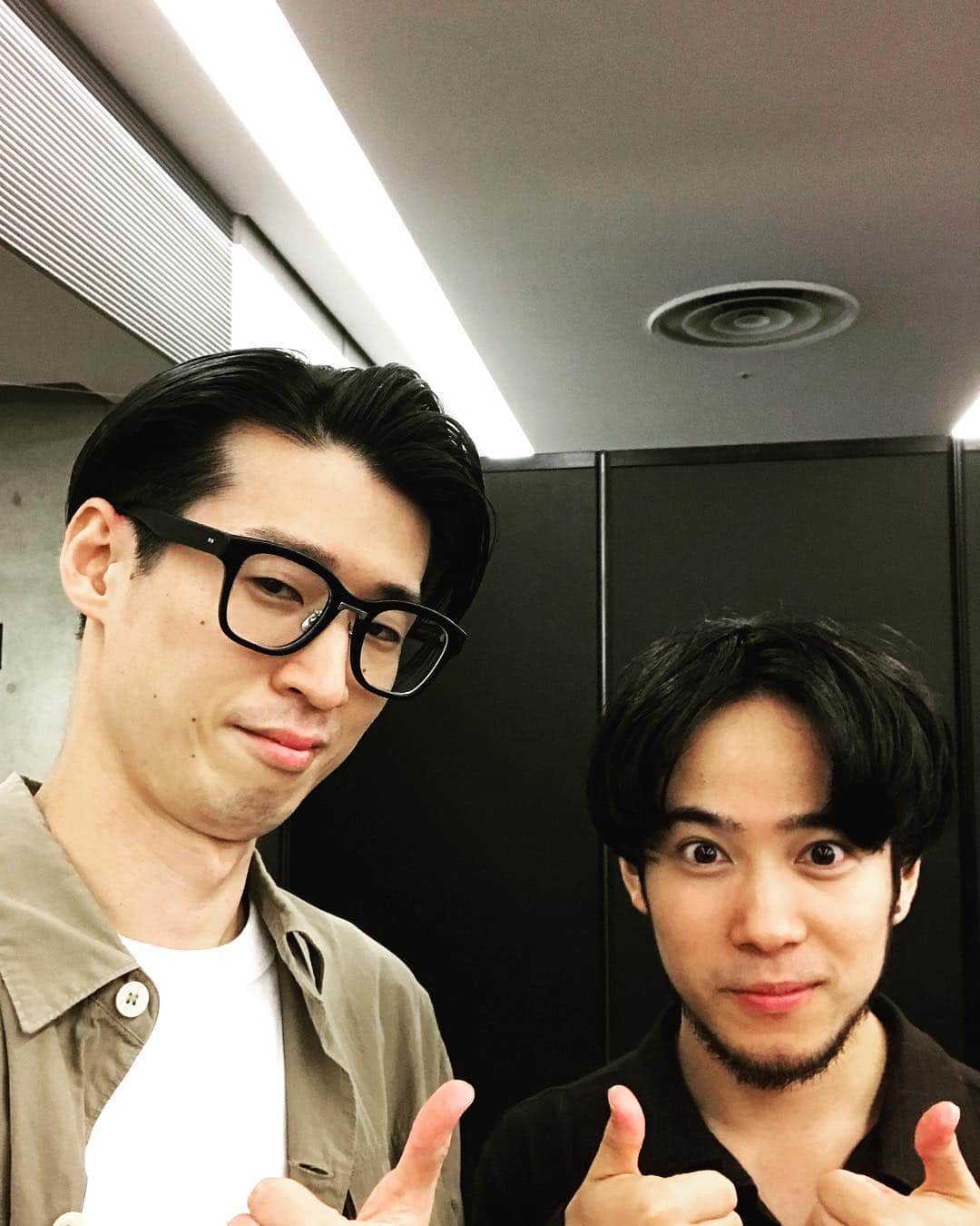米田貴紀のインスタグラム：「友達に出会えて幸せ😏👍 #フレデリック #三原康司  #夜の本気ダンス  #JAPANJAM」