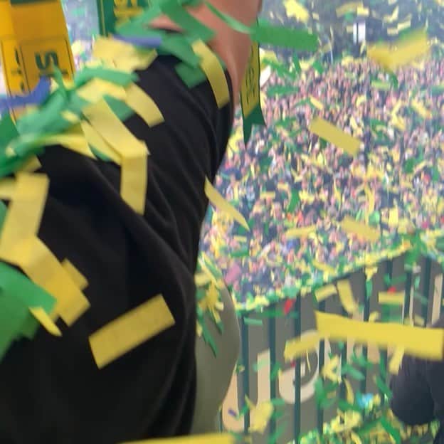 ティム・クルルのインスタグラム：「🎉🎉🔰🔰👏🏻👏🏻」