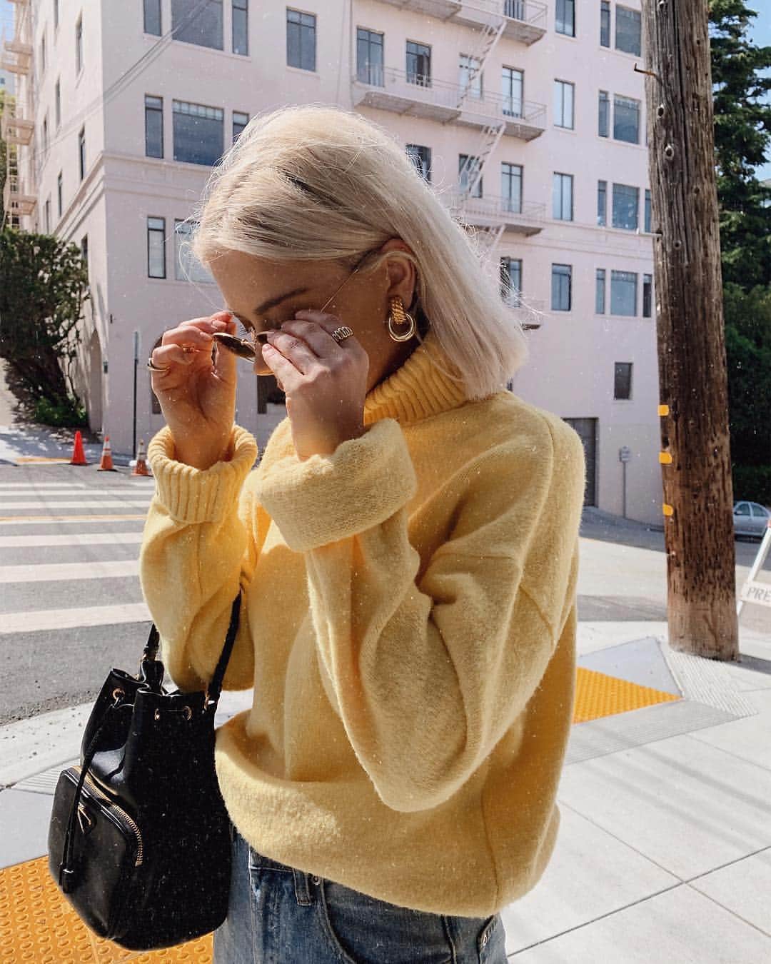Angel™さんのインスタグラム写真 - (Angel™Instagram)「OOTD. Which item would you add to your shopping list? credit @laurajadestone 🎁 Where to Buy the Top of Outfit 2 & Outfit 3? 👉🏻 link in my Bio or dress-as.com 👈🏻 (brand is tagged) . #americanstyle #ootd #style #fashion #outfit #onlineshopping ❤️❤️❤️」5月6日 20時30分 - americanstyle