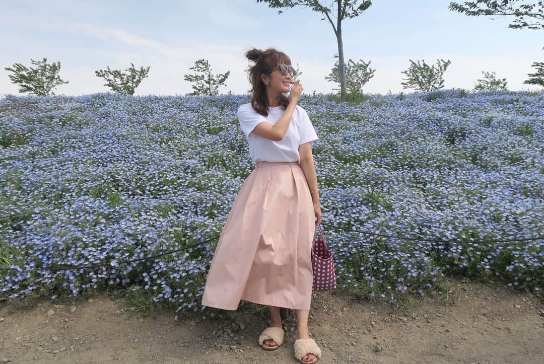Risako Yamamotoさんのインスタグラム写真 - (Risako YamamotoInstagram)「ＴＥＡＭネモフィラ💠💠💠 ・ 3人で目的地を相談して決めたはずだったけど、いざ着いてみると2人とのテンションの違いに気付き…笑🤔 ・ ・ 次はバラ園に行きたいね♥️って言ったLINEは2人からお返事がありません。笑笑 ・ #舞洲シーサイドパーク #舞洲 #ネモフィラ #ネモフィラ祭り」5月6日 21時05分 - risako_yamamoto