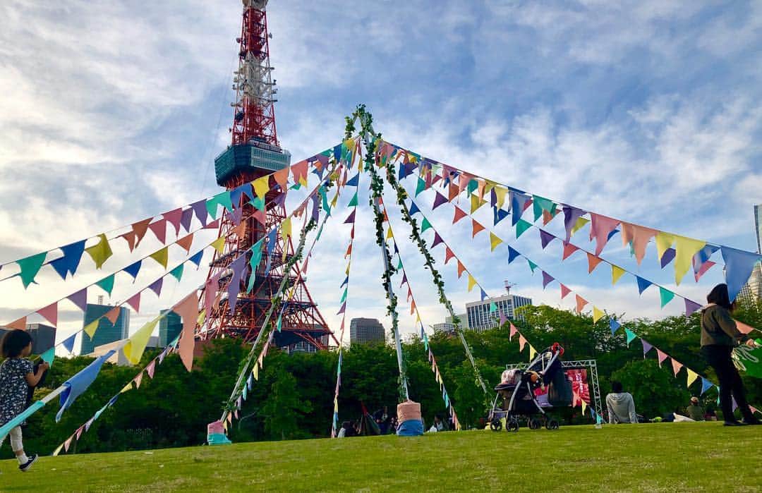 ザ・プリンス パークタワー東京さんのインスタグラム写真 - (ザ・プリンス パークタワー東京Instagram)「ピクニックイベント「PARK DAY」終了しました！ ご来場いただき、ありがとうございました。  Instagramキャンペーンは5月12日(日)まで。 ホテルのアカウントをフォローして、「#parkday」「#tokyourbanresort」2つのタグをつけてご投稿ください。  みなさまの「PARK DAY」で撮った素敵な写真のシェアをお待ちしております！  #parkday #tokyourbanresort #ザプリンスパークタワー東京 #princeparktowertokyo #picnic #大人のピクニック #tokyotower #東京タワー #outdoor #アウトドア　#ガーランド #ブランコ」5月6日 21時16分 - princeparktowertokyo