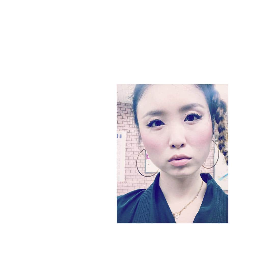 JYONGRIさんのインスタグラム写真 - (JYONGRIInstagram)「★5月大阪ライブ★ 2019.5.14 TUE @ Mister Kellys (大阪)  Open 18:00 Start 19:30  1st弾き語り2ndバンド編成 予約はプロフィールのリンクから🔝 もしくはこちらから⬇︎ TEL予約 : 06-6342-5821」5月6日 21時32分 - jyongriofficial