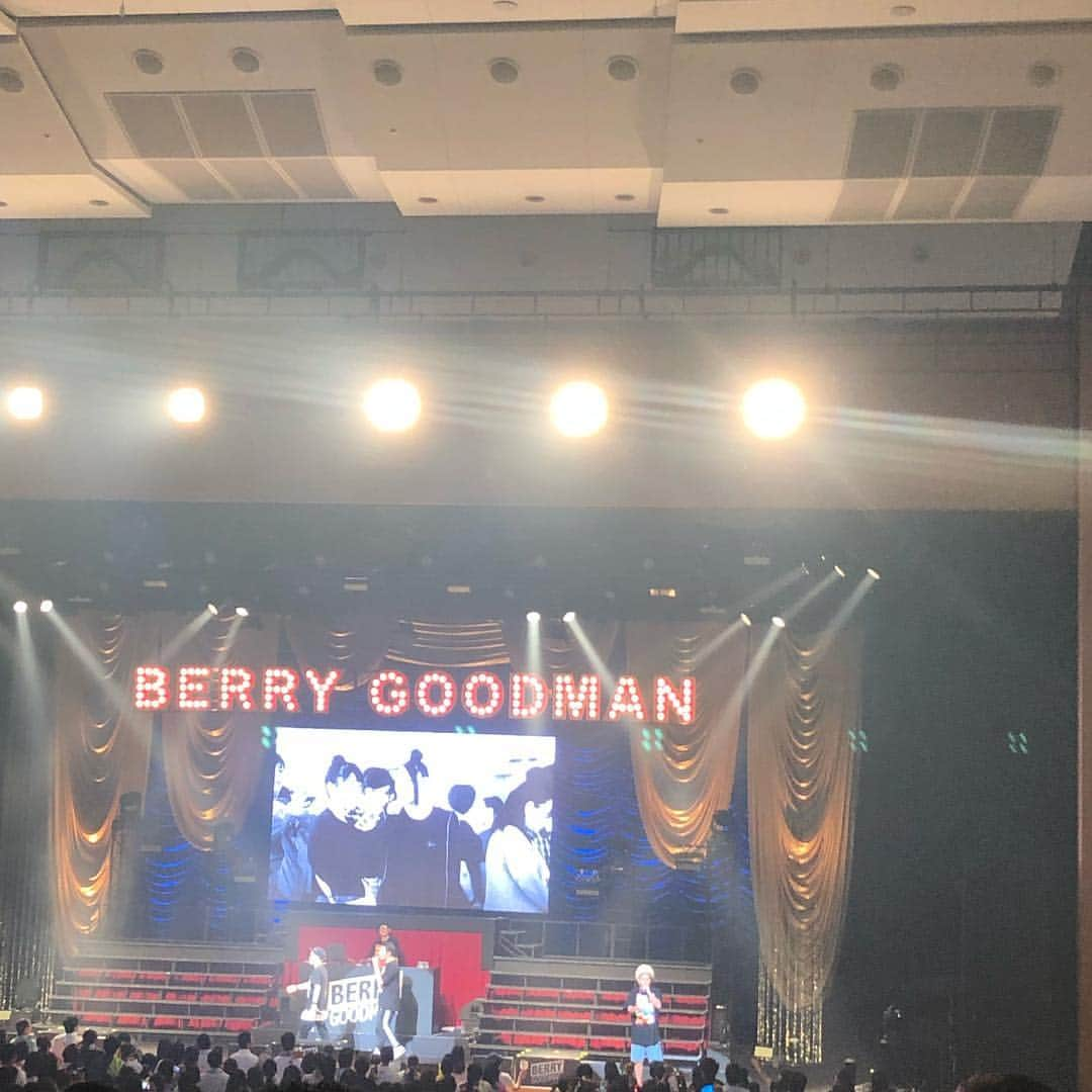 澤上竜二さんのインスタグラム写真 - (澤上竜二Instagram)「今日はBERRY GOODMANさんのライブに行かせてもらいました。 #もっとてっぺんとるぞ宣言 #一番#好きな曲#ずっと #これから#もっと#頑張ろう #ありがとうございました」5月6日 21時55分 - sawakami.ryuji