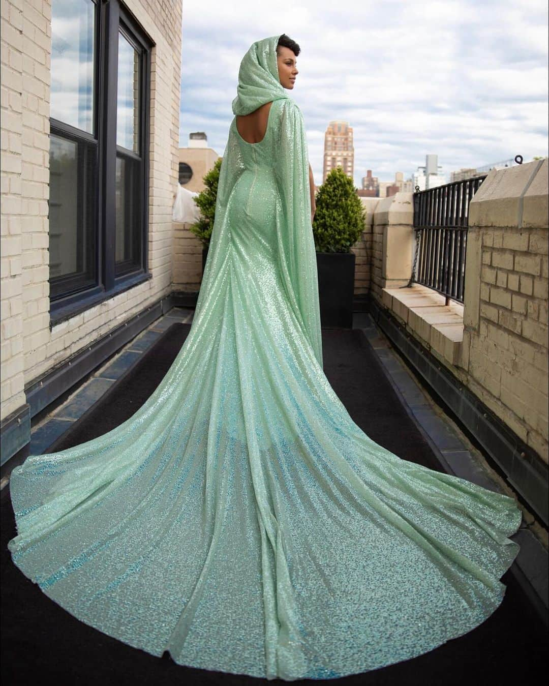 アリシア・キーズさんのインスタグラム写真 - (アリシア・キーズInstagram)「Divine feminine ✨✨✨ #metgala」5月7日 8時54分 - aliciakeys