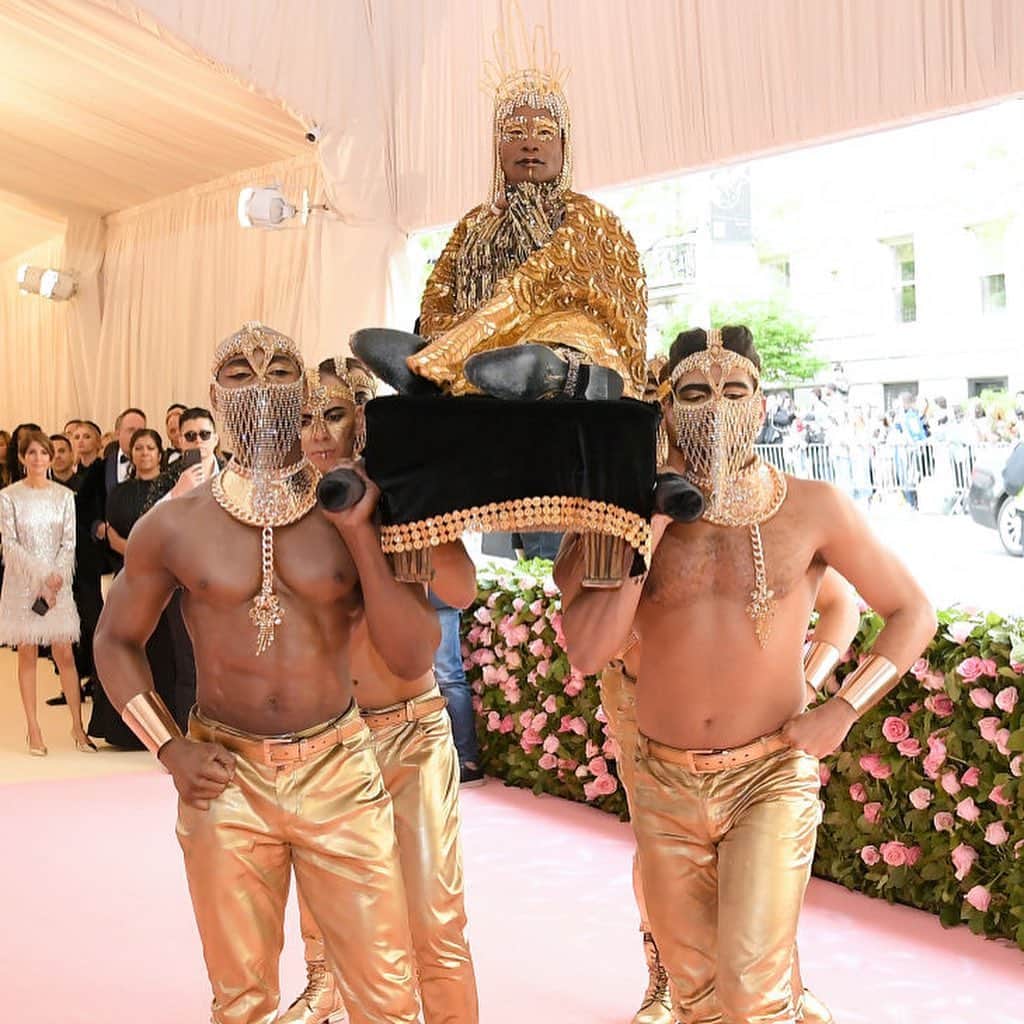 Good Morning Americaさんのインスタグラム写真 - (Good Morning AmericaInstagram)「BILLY. PORTER. #MetGala 📸: Getty Images  SEE LINK IN BIO FOR MORE.」5月7日 7時25分 - goodmorningamerica