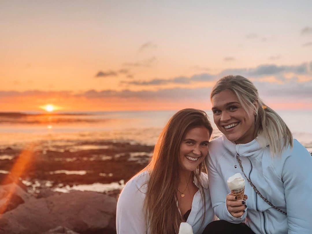 Katrin Tanja Davidsdottirさんのインスタグラム写真 - (Katrin Tanja DavidsdottirInstagram)「Icelandic summernights 🌅🧡🍦」5月7日 7時34分 - katrintanja