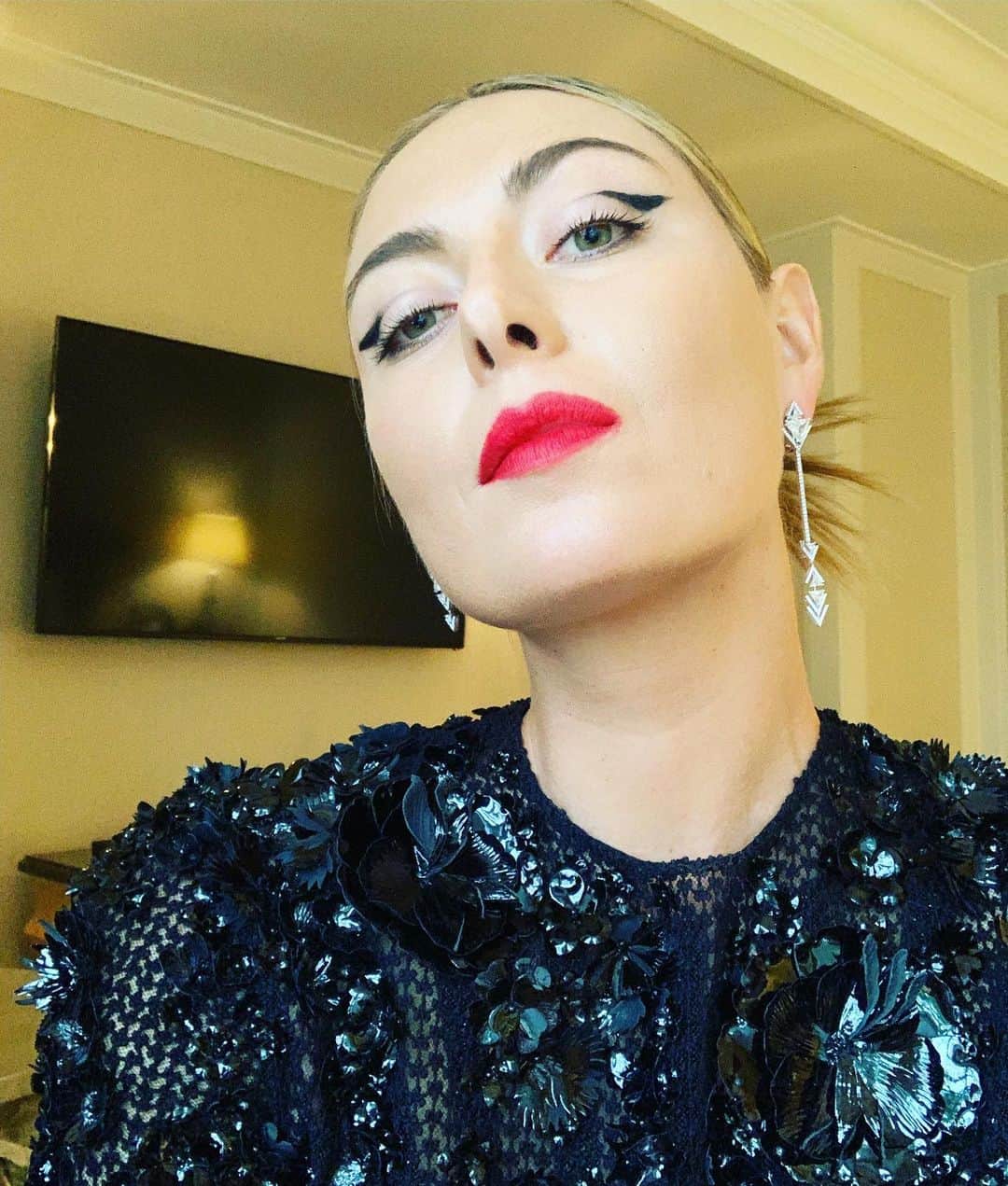 マリア・シャラポワのインスタグラム：「A sneak peak into my #metgala look」