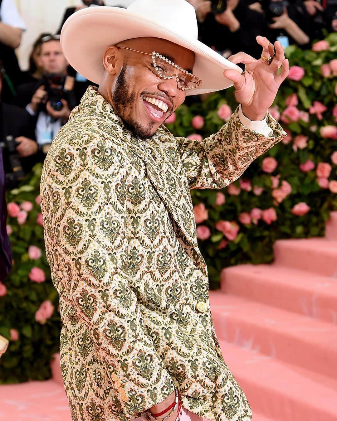 HYPEBEASTさんのインスタグラム写真 - (HYPEBEASTInstagram)「@hypebeaststyle: A round-up of outfits from #metgala 2019. Who had the best fit from this selection? Photos: Getty」5月7日 8時45分 - hypebeast