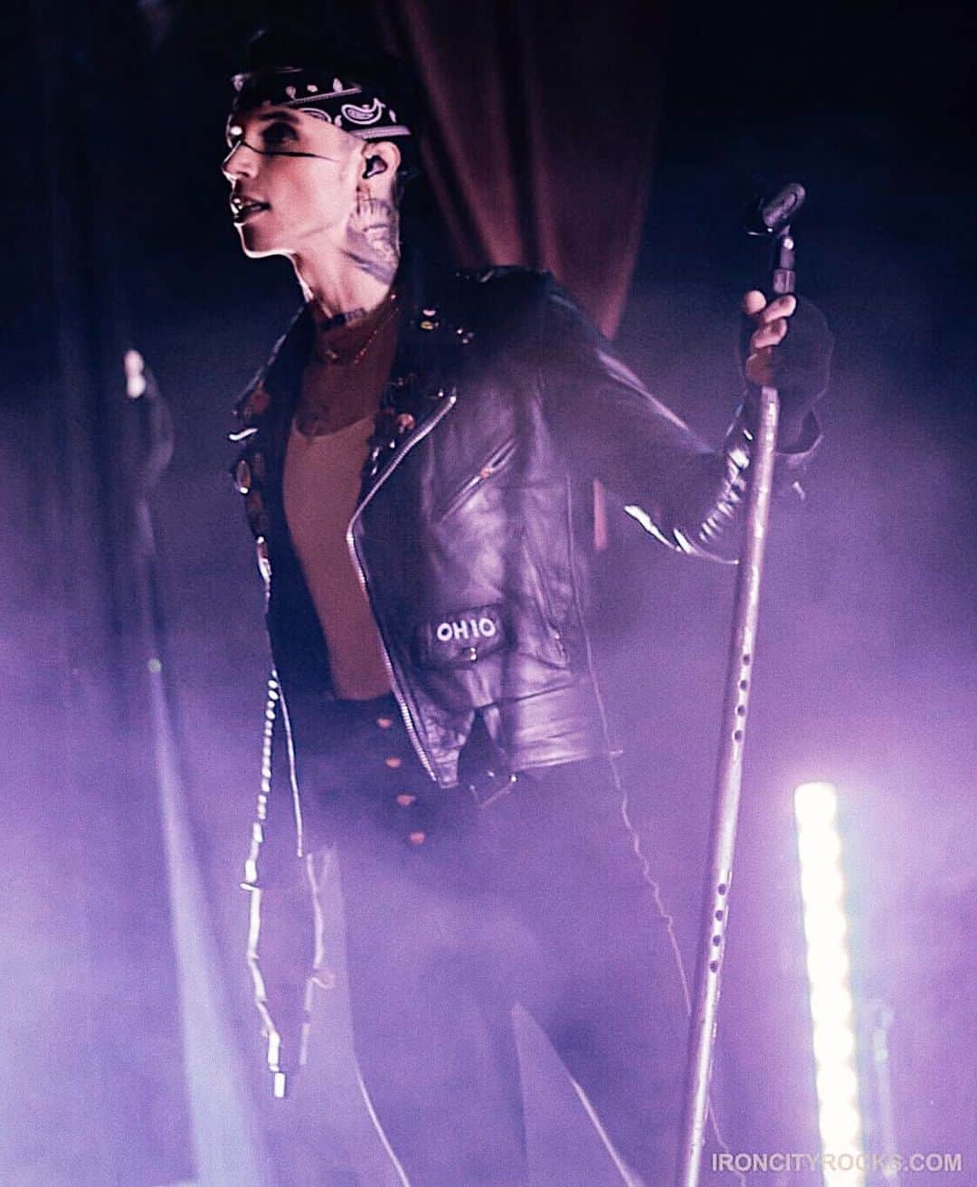 アンディー・ビアーザックのインスタグラム：「513⁣ ⁣ ⁣ ⁣ 📷 @ironcityrocks」