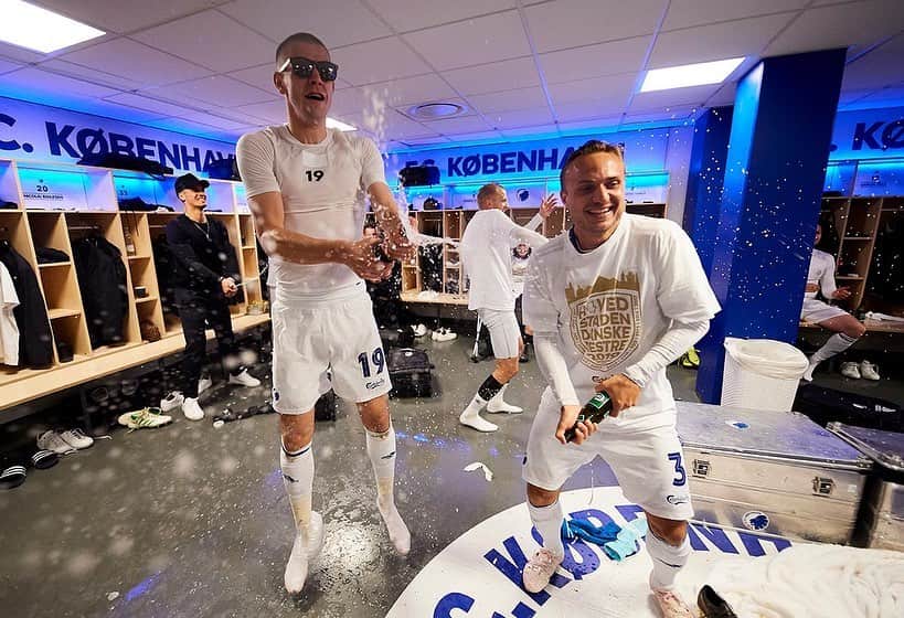 ピエール・ベングトソンのインスタグラム：「Danske mestre!! 🏆🥇」