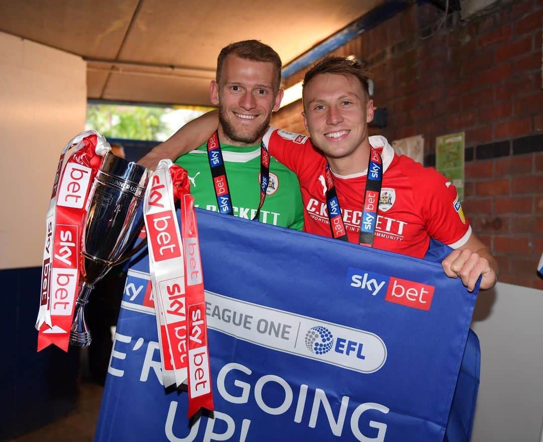 コーリー・ウッドローのインスタグラム：「“Skipper Adam Davies” 🎤🏆」