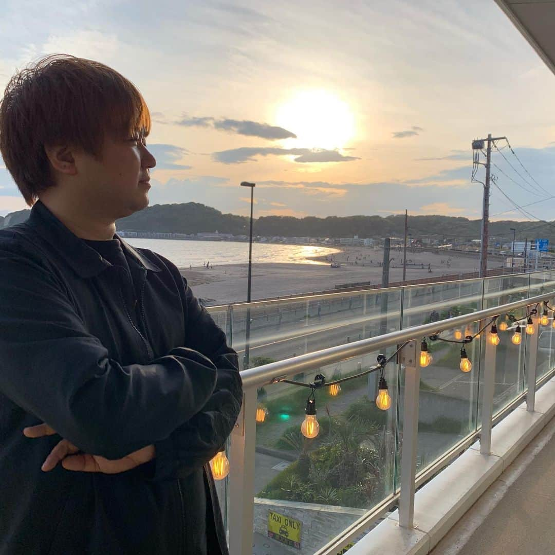 KYOHEYさんのインスタグラム写真 - (KYOHEYInstagram)「chillin-GW special-﻿ at GREENROOM BEACH CLUB﻿ ﻿ ご来場ありがとうございました！☺︎﻿ 本編スタート前のビーチクリーンもたくさんご参加頂き、感謝感謝です！🏖🐠☀️﻿ ﻿ 次回のchillinは渋谷VUENOSに戻り、﻿ 2019.05.24（fri）です！﻿ また、よろしくお願い致します！！！﻿ ﻿ #chillin #chillinGWspecial #ブエチリ #BlueVintage #SPiCYSOL #KAIKI #SHiON #Melville #FUKI #CeleinaAnn #MIRAI #MIZUKI  #chillinBEACHCLEANPROJECT #CBCP #sea #nature #鎌倉 #材木座 #材木座テラス #ビーチクリーン #海 #kamakura #Beachclean #チリン #chill #music #音楽」5月7日 0時46分 - kyohey5