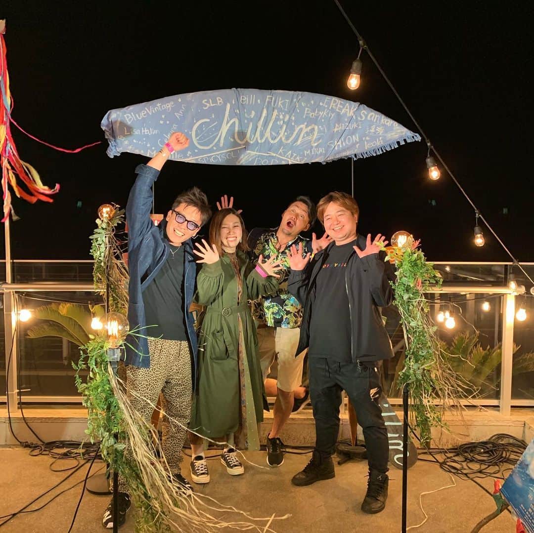 KYOHEYのインスタグラム：「chillin-GW special-﻿ at GREENROOM BEACH CLUB﻿ ﻿ ご来場ありがとうございました！☺︎﻿ 本編スタート前のビーチクリーンもたくさんご参加頂き、感謝感謝です！🏖🐠☀️﻿ ﻿ 次回のchillinは渋谷VUENOSに戻り、﻿ 2019.05.24（fri）です！﻿ また、よろしくお願い致します！！！﻿ ﻿ #chillin #chillinGWspecial #ブエチリ #BlueVintage #SPiCYSOL #KAIKI #SHiON #Melville #FUKI #CeleinaAnn #MIRAI #MIZUKI  #chillinBEACHCLEANPROJECT #CBCP #sea #nature #鎌倉 #材木座 #材木座テラス #ビーチクリーン #海 #kamakura #Beachclean #チリン #chill #music #音楽」