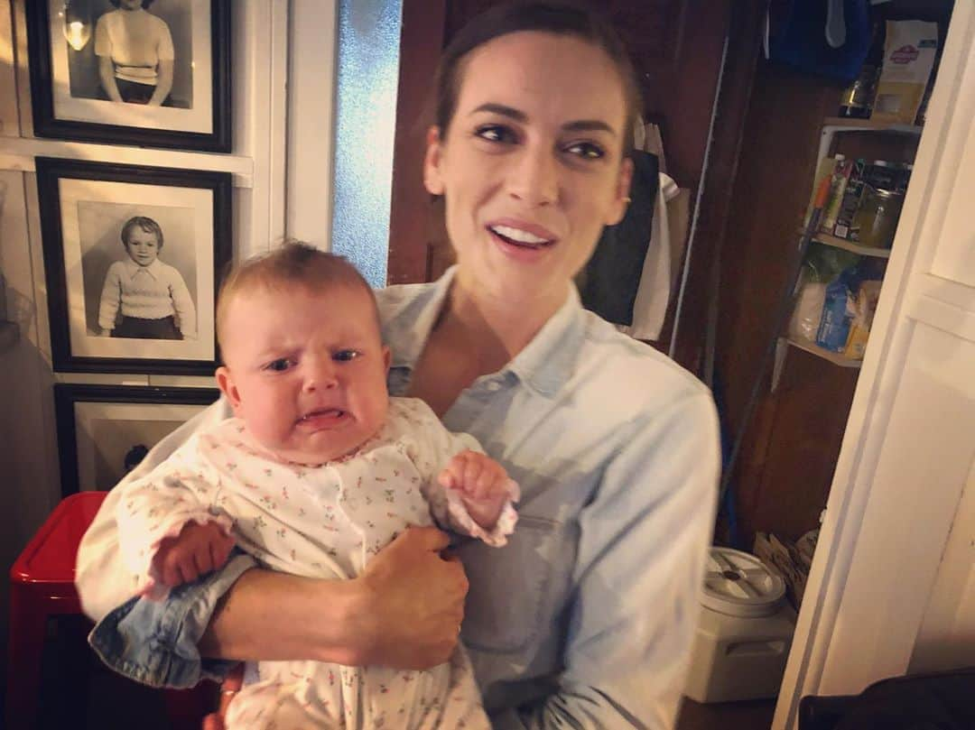 ジェシカ・ストループさんのインスタグラム写真 - (ジェシカ・ストループInstagram)「Babies love me.」5月7日 0時53分 - jessicalstroup