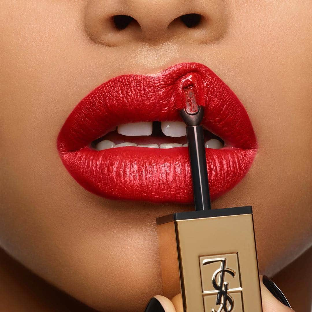 セフォラさんのインスタグラム写真 - (セフォラInstagram)「NOTHING SEXIER THAN RED LIPS ❤  Découvrez la collection Hot Trends Endeger Me Red by @yslbeauty composée de 9 nouveaux rouges à lèvres pour 4 finis différents disponibles uniquement sur Sephora.fr et en édition très limitée! 😍💄 #yslbeauty #endangermered #sephorafrance」5月7日 1時02分 - sephorafrance