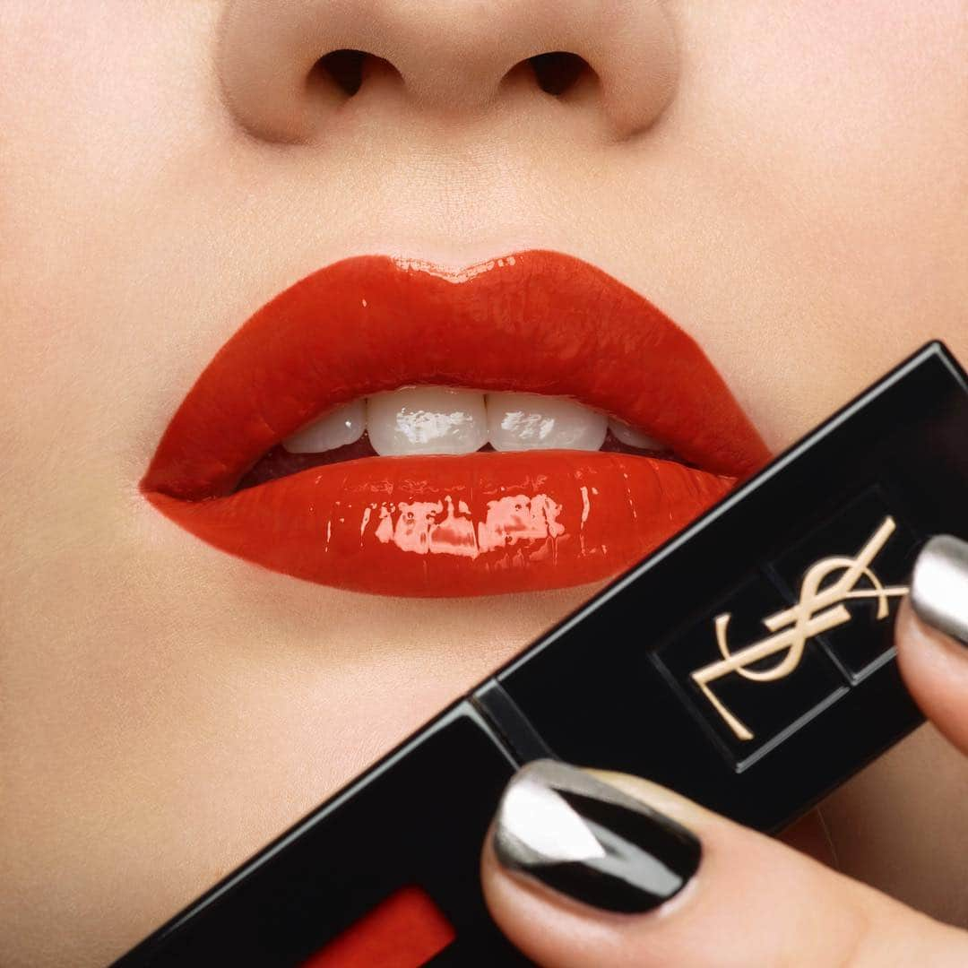 セフォラさんのインスタグラム写真 - (セフォラInstagram)「NOTHING SEXIER THAN RED LIPS ❤  Découvrez la collection Hot Trends Endeger Me Red by @yslbeauty composée de 9 nouveaux rouges à lèvres pour 4 finis différents disponibles uniquement sur Sephora.fr et en édition très limitée! 😍💄 #yslbeauty #endangermered #sephorafrance」5月7日 1時02分 - sephorafrance