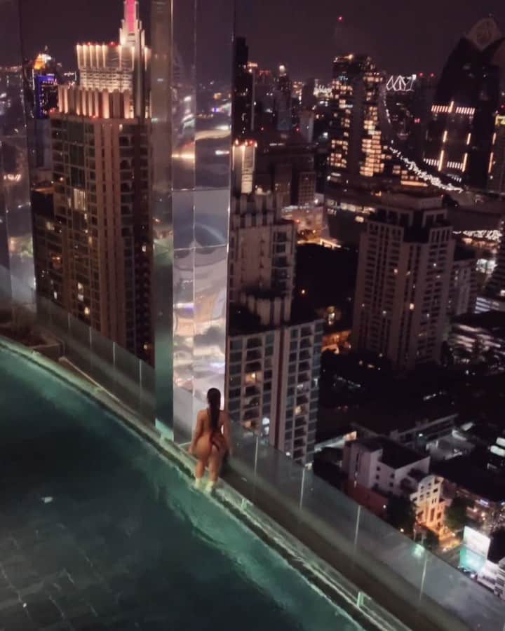 Aylen Aのインスタグラム：「On top of the world 🌍」