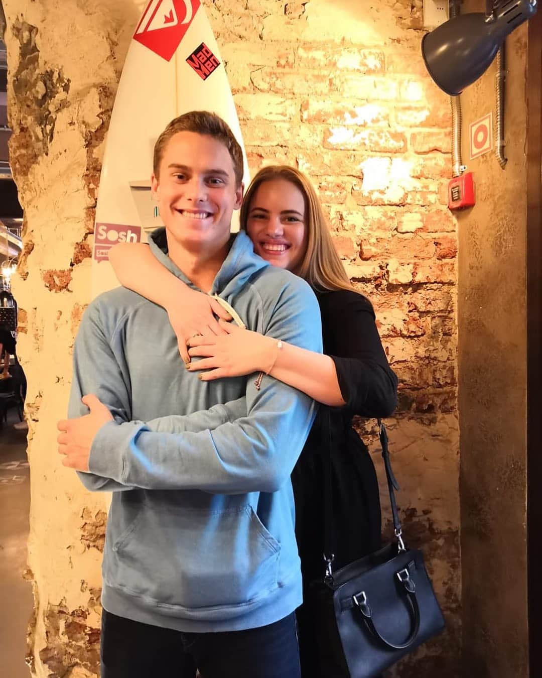 ウラジミール・モロゾフのインスタグラム：「Family reunion with @sofyavoronova #тетясоня」