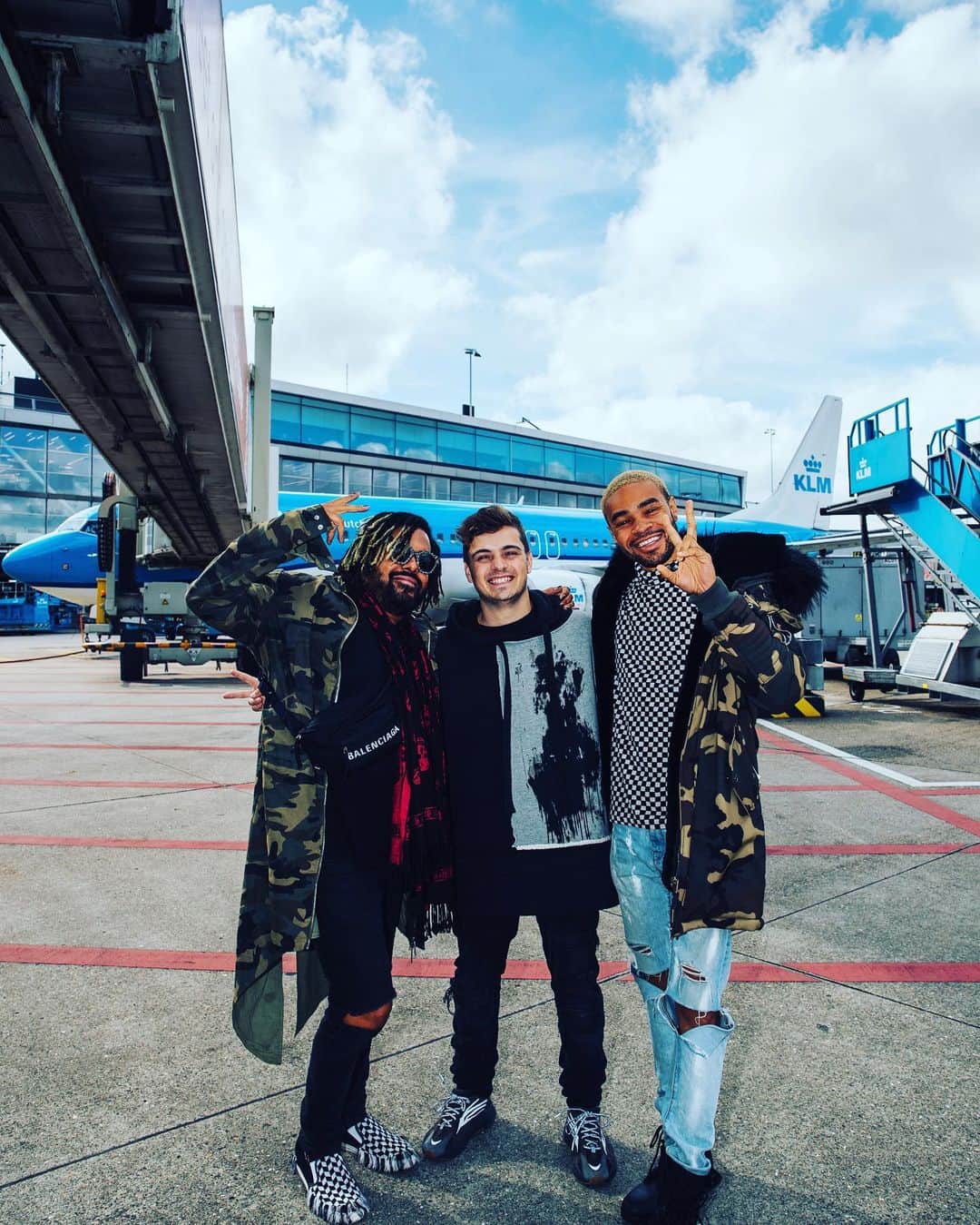 Maejorさんのインスタグラム写真 - (MaejorInstagram)「Thank U @martingarrix for an insane week of touring, writing , living and most importantly Loving . Forever Grateful」5月7日 2時22分 - maejor