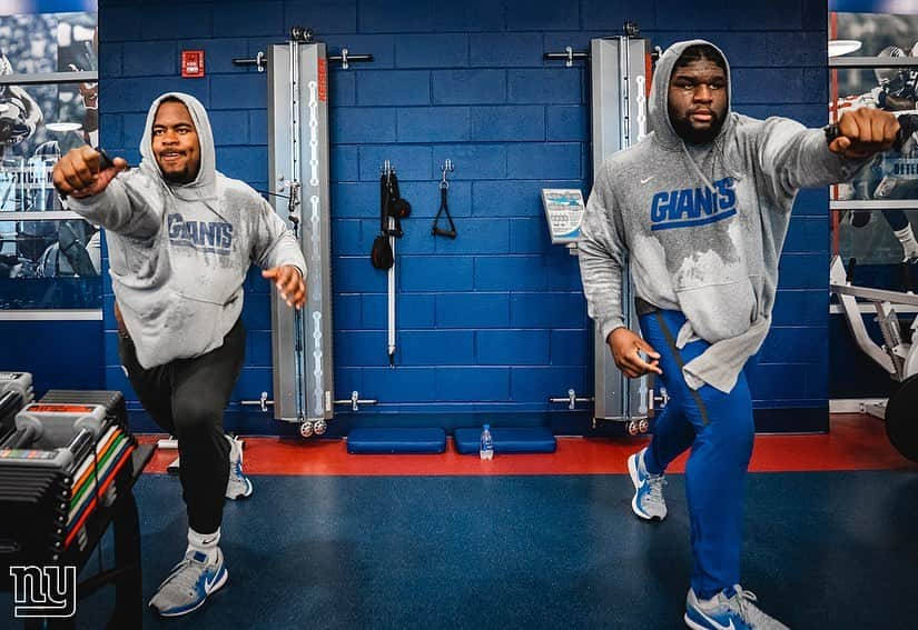 New York Giantsさんのインスタグラム写真 - (New York GiantsInstagram)「Back to work. #MondayMotivation」5月7日 2時46分 - nygiants