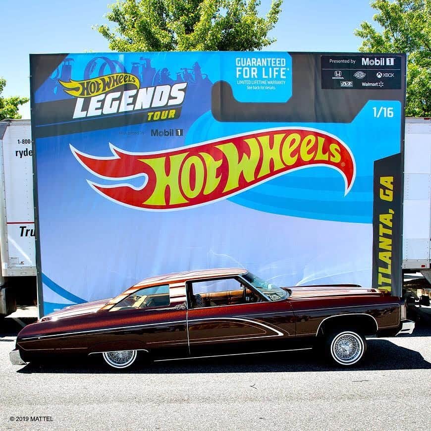 Hot Wheelsさんのインスタグラム写真 - (Hot WheelsInstagram)「Meet the winner of the Atlanta #HotWheelsLegends stop: Freddy Quintero and his super-clean ‘75 Chevy Impala! “Hot Rod Freddy” grew up with a passion for the lowriders —and spent years searching for an Impala that matched the year he was born. Once he found exactly what he was looking for, he spent 10 years transforming it into the car of his dreams: a custom candy paint job, all custom-made interior, all from the ground up. With a daughter that helped in any way she could, and a wife that understood the commitment of all his long nights of detail work, Freddy made sure that the build featured the biggest part of his life: family 😍. This is truly a Hot Wheels Legend! Swipe 👉 for a closer look, and on to the next one we go! . . . #hotwheels #hotwheelslegends #lowrider #chevy #chevyimpala」5月7日 3時00分 - hotwheelsofficial
