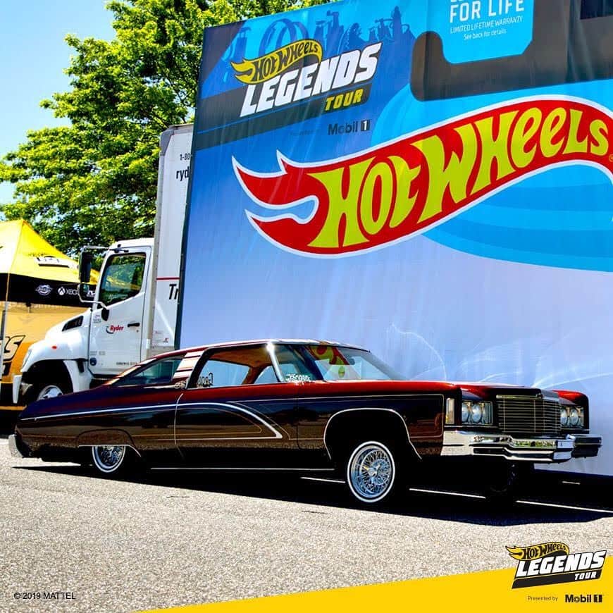 Hot Wheelsさんのインスタグラム写真 - (Hot WheelsInstagram)「Meet the winner of the Atlanta #HotWheelsLegends stop: Freddy Quintero and his super-clean ‘75 Chevy Impala! “Hot Rod Freddy” grew up with a passion for the lowriders —and spent years searching for an Impala that matched the year he was born. Once he found exactly what he was looking for, he spent 10 years transforming it into the car of his dreams: a custom candy paint job, all custom-made interior, all from the ground up. With a daughter that helped in any way she could, and a wife that understood the commitment of all his long nights of detail work, Freddy made sure that the build featured the biggest part of his life: family 😍. This is truly a Hot Wheels Legend! Swipe 👉 for a closer look, and on to the next one we go! . . . #hotwheels #hotwheelslegends #lowrider #chevy #chevyimpala」5月7日 3時00分 - hotwheelsofficial