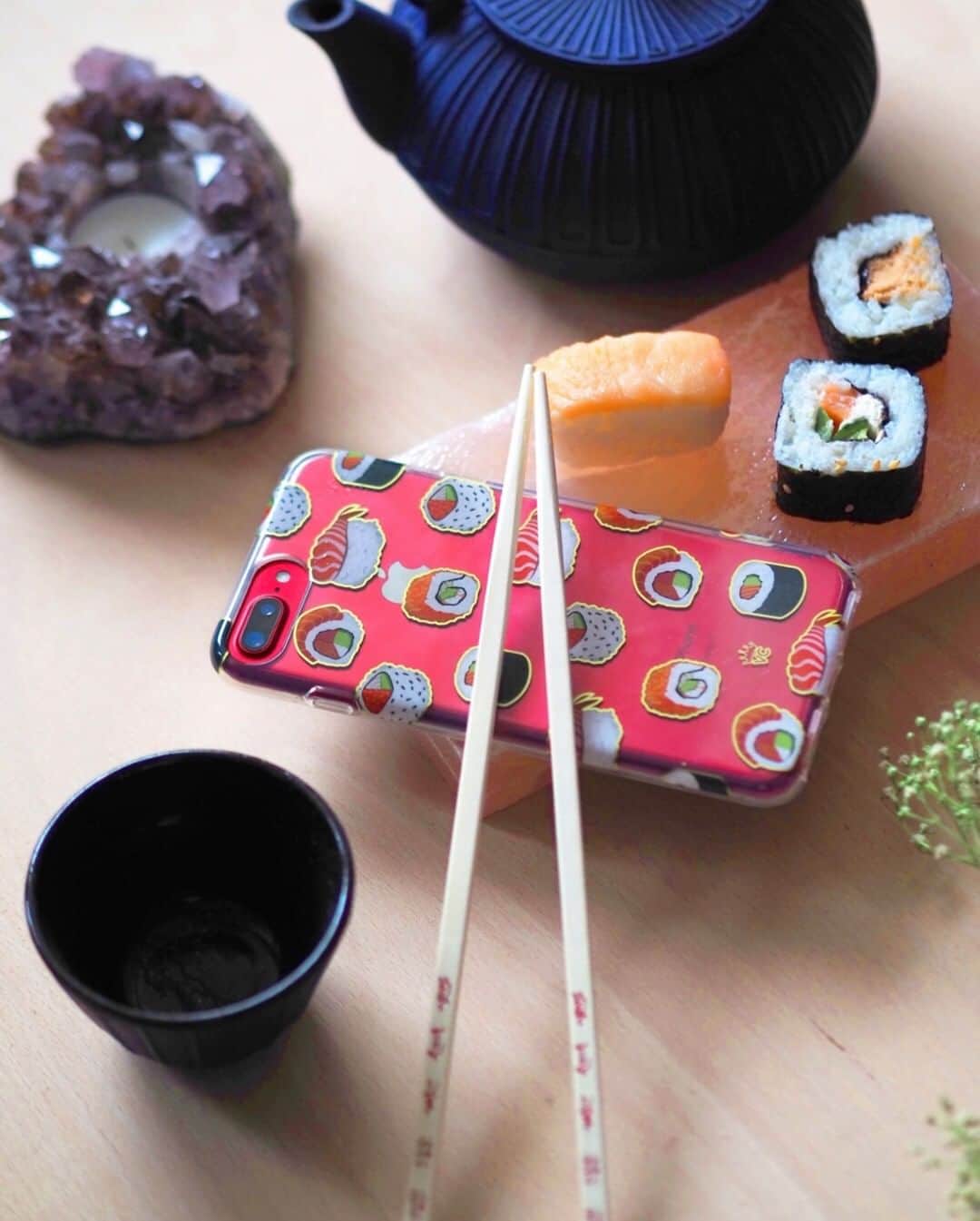VELVETCAVIARさんのインスタグラム写真 - (VELVETCAVIARInstagram)「Sushi for lunch because that's how we ROLL. 🍣🥢⠀⠀⠀⠀⠀⠀⠀⠀⠀ ⠀⠀⠀⠀⠀⠀⠀⠀⠀ What's yours go-to lunch order? 👇 This is our Sushi Case on the iPhone Red 7+. Get yours @velvetcaviar. #lunch #sushi #velvetcaviar ⠀⠀⠀⠀⠀⠀⠀⠀⠀ ⠀⠀⠀⠀⠀⠀⠀⠀⠀ 📸: @nhckm」5月7日 3時02分 - velvetcaviar
