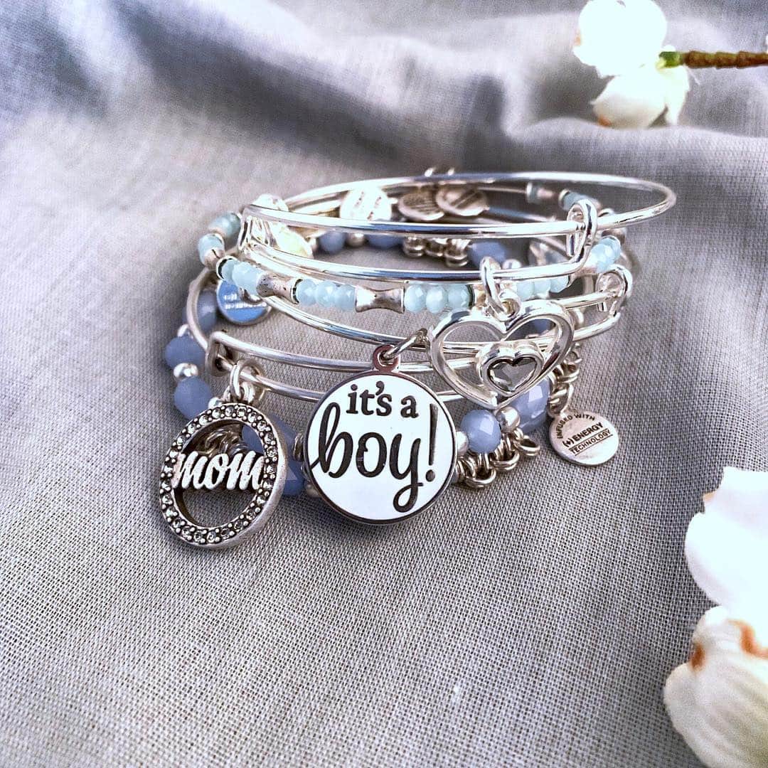 アレックスアンドアニのインスタグラム