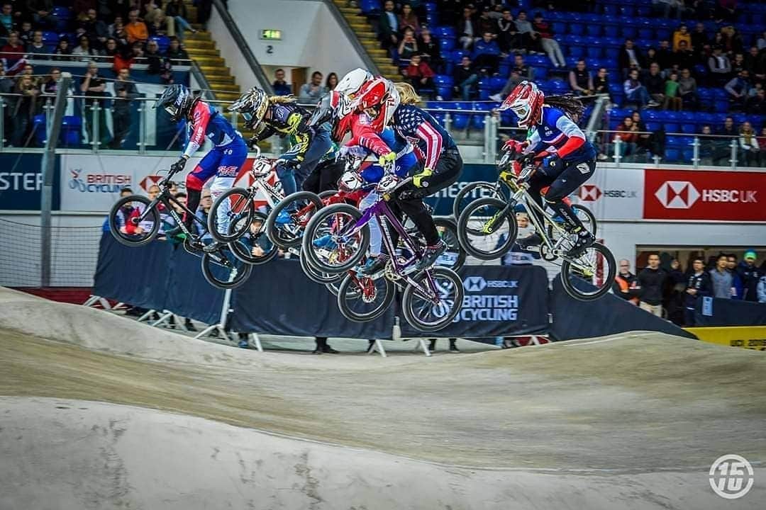 サラ・ウォーカーのインスタグラム：「There's nothing like racing against the best women in the World. 📷: @fifteenbmx」