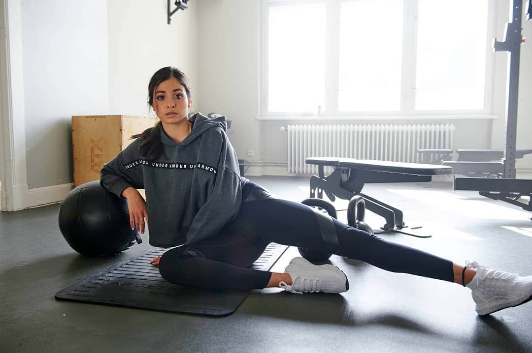 ユスラ・マルディニさんのインスタグラム写真 - (ユスラ・マルディニInstagram)「Anzeige/Ad | Just me and the gym☺️ #IWILL @UNDERARMOURDACH Photo credits: @kike_photography」5月7日 3時55分 - yusramardini