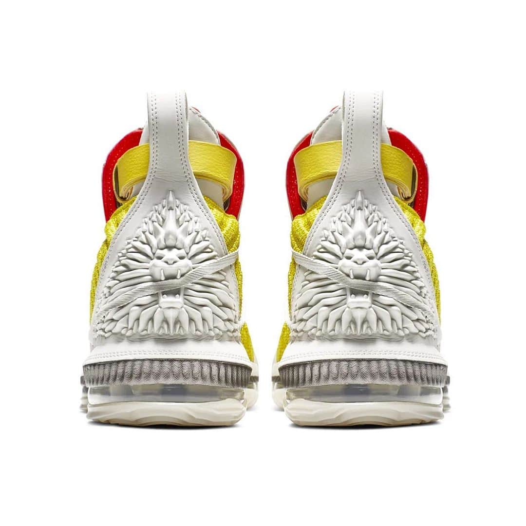 HYPEBEASTさんのインスタグラム写真 - (HYPEBEASTInstagram)「@hypebeastkicks: Releasing on May 10 for $225 USD, here is an official look at the @harlemsfashionrow x @kingjames LeBron 16 “Harlem Stage.” Is this collaborative colorway a cop or drop?  Photos: Nike Basketball」5月7日 4時01分 - hypebeast