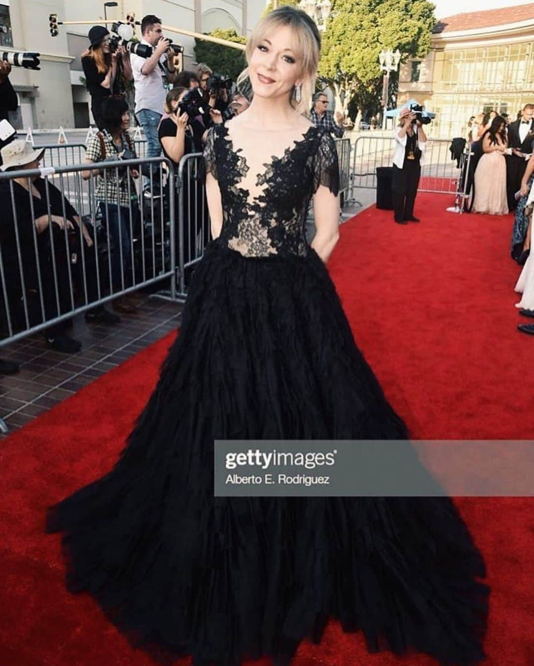 リンジー・スターリングさんのインスタグラム写真 - (リンジー・スターリングInstagram)「I felt like a princess at the daytime Emmys. Thanks @ritavinieris for letting me wear your incredible dress.」5月7日 4時05分 - lindseystirling