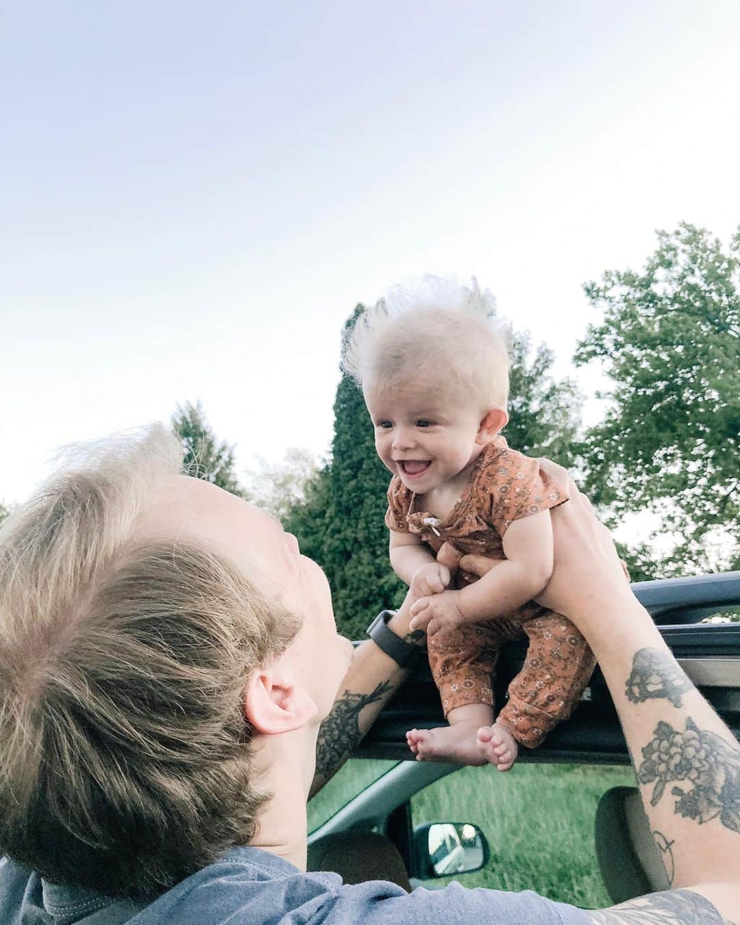 Acacia Brinleyさんのインスタグラム写真 - (Acacia BrinleyInstagram)「What do you think she is on a scale from 1 to Daddy’s Girl?」5月7日 4時14分 - acaciakersey