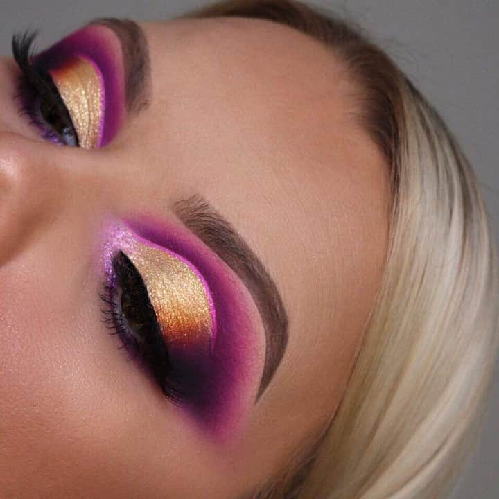 NYX Cosmeticsさんのインスタグラム写真 - (NYX CosmeticsInstagram)「Mesmerized by this gorgeous cut crease by @brittanyivery 💜✨ She achieves the look using our Pigment in 'Go H.A.M.' + Liquid Suede Cream Lipstick in 'Respect The Pink' 🌟 What color combos are you loving?! || #nyxcosmetics #nyxprofessionalmakeup #crueltyfreebeauty」5月7日 4時14分 - nyxcosmetics