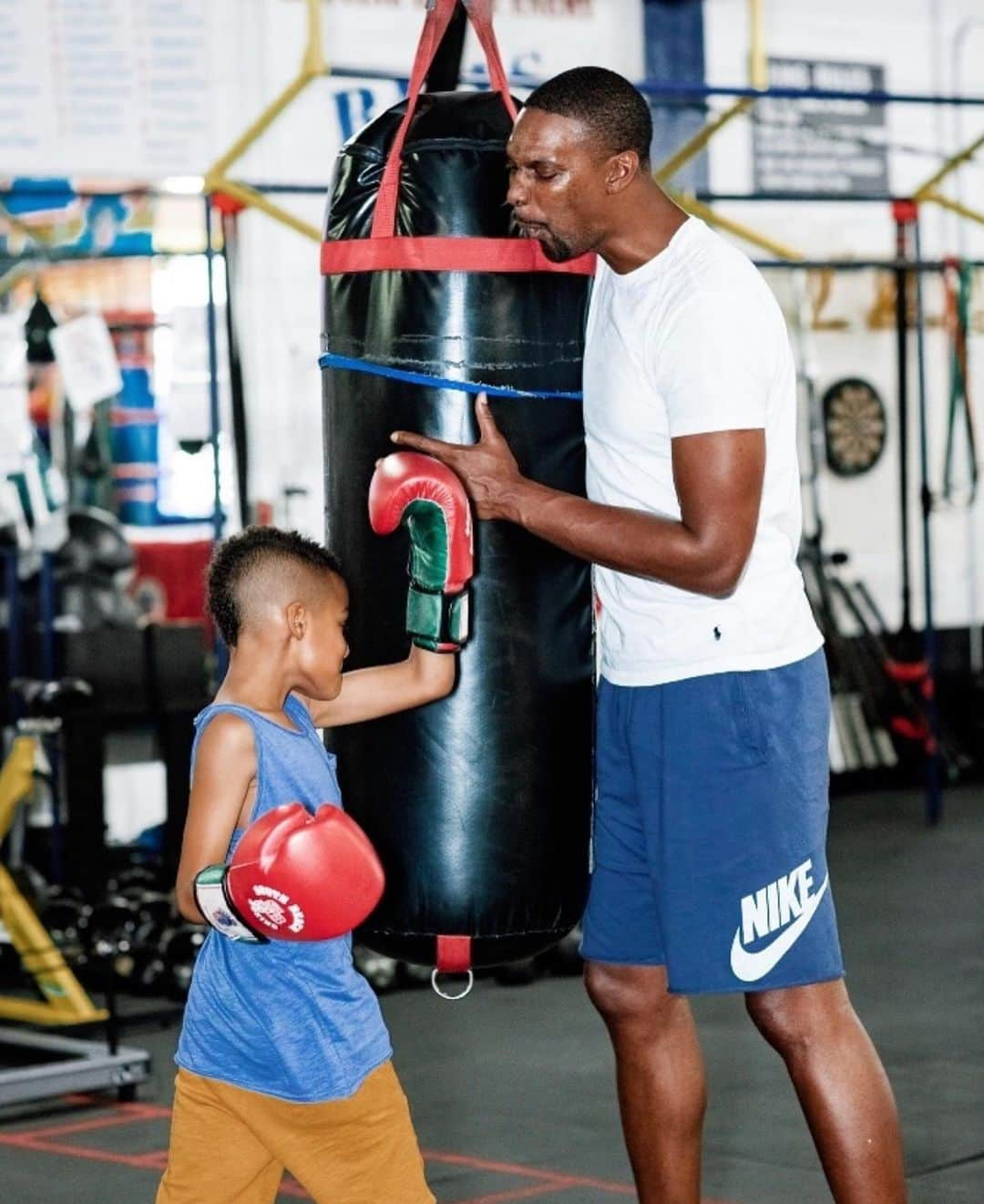 クリス・ボッシュさんのインスタグラム写真 - (クリス・ボッシュInstagram)「Knocking down limiting beliefs like 🥊👊🏿💥✔️ #Monday #LetsGetIt」5月7日 4時29分 - chrisbosh